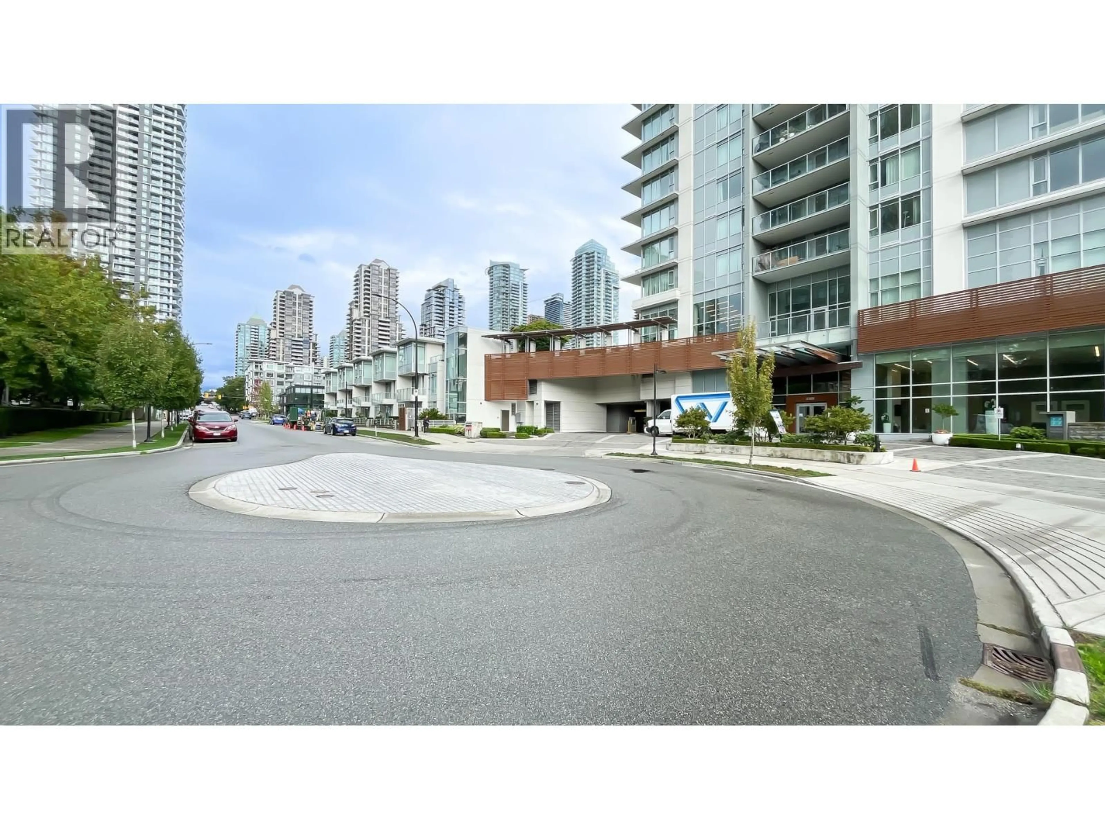 Patio, street for 1008 - 2388 MADISON AVENUE, Burnaby British Columbia V5C0K8