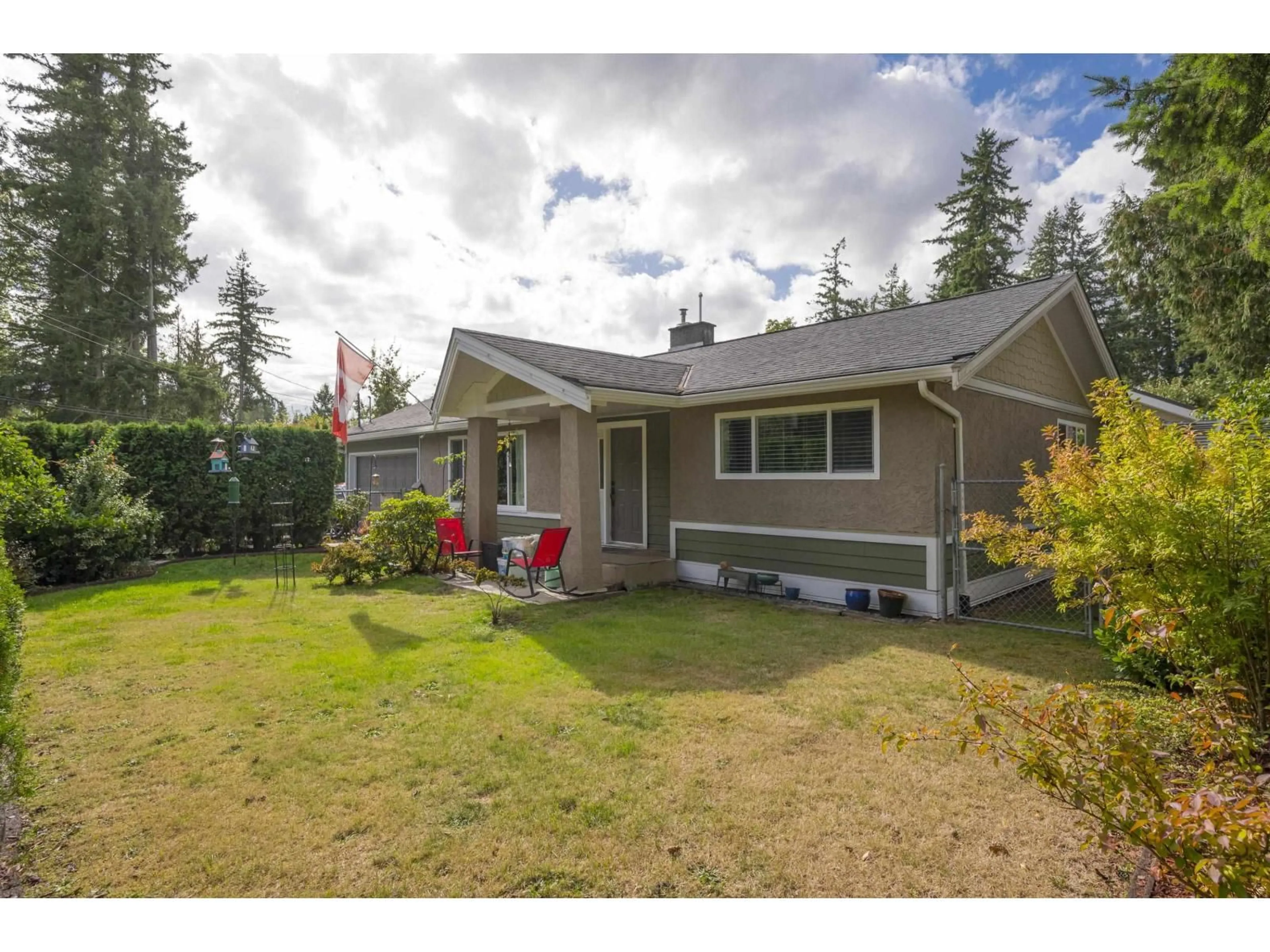 A pic from outside/outdoor area/front of a property/back of a property/a pic from drone, street for 3353 200, Langley British Columbia V3A4W5