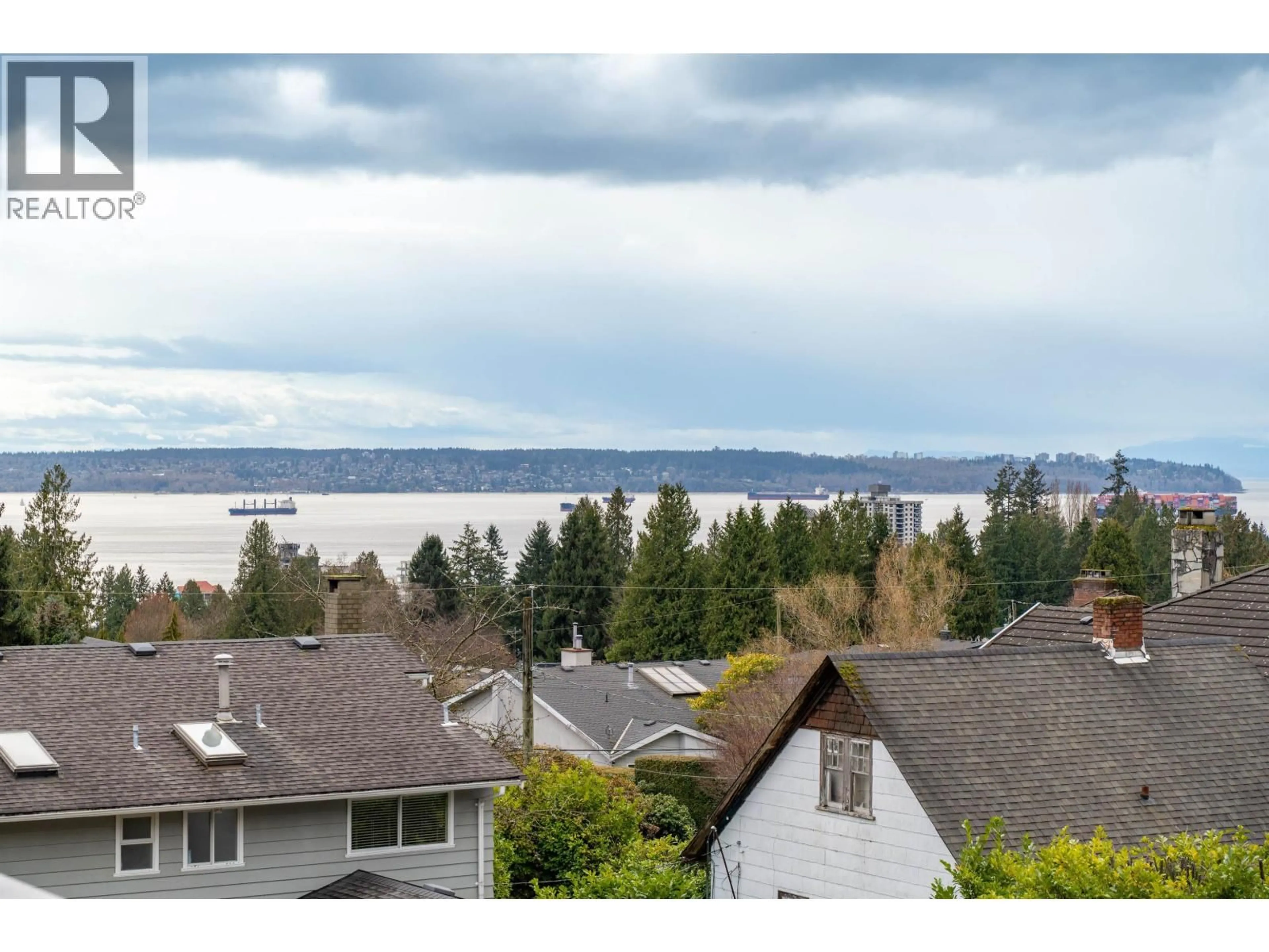 A pic from outside/outdoor area/front of a property/back of a property/a pic from drone, water/lake/river/ocean view for 1410 MATHERS AVENUE, West Vancouver British Columbia V7T2G7