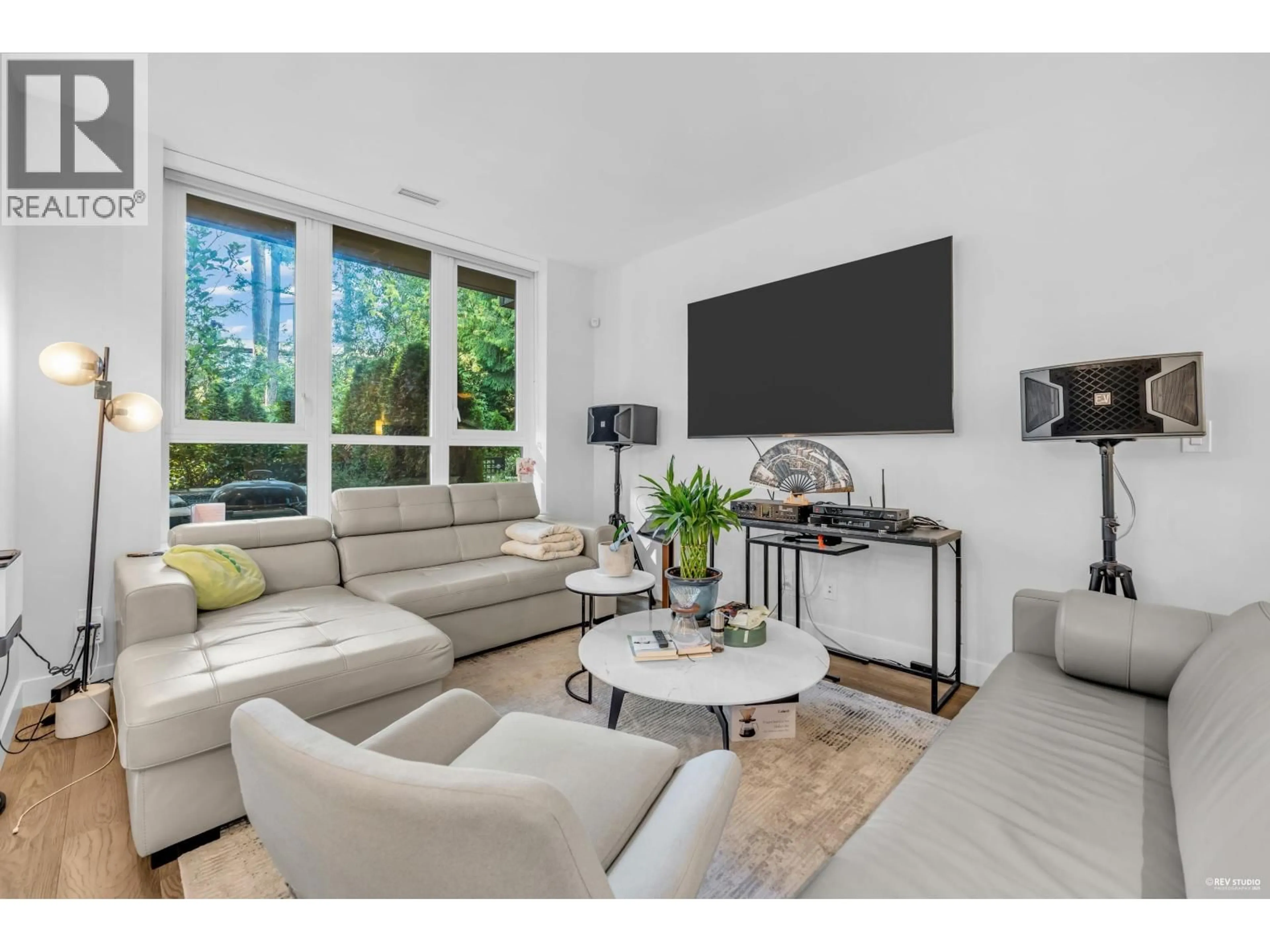 Living room with furniture, unknown for TH-5 - 5410 SHORTCUT ROAD, Vancouver British Columbia V6T0C8