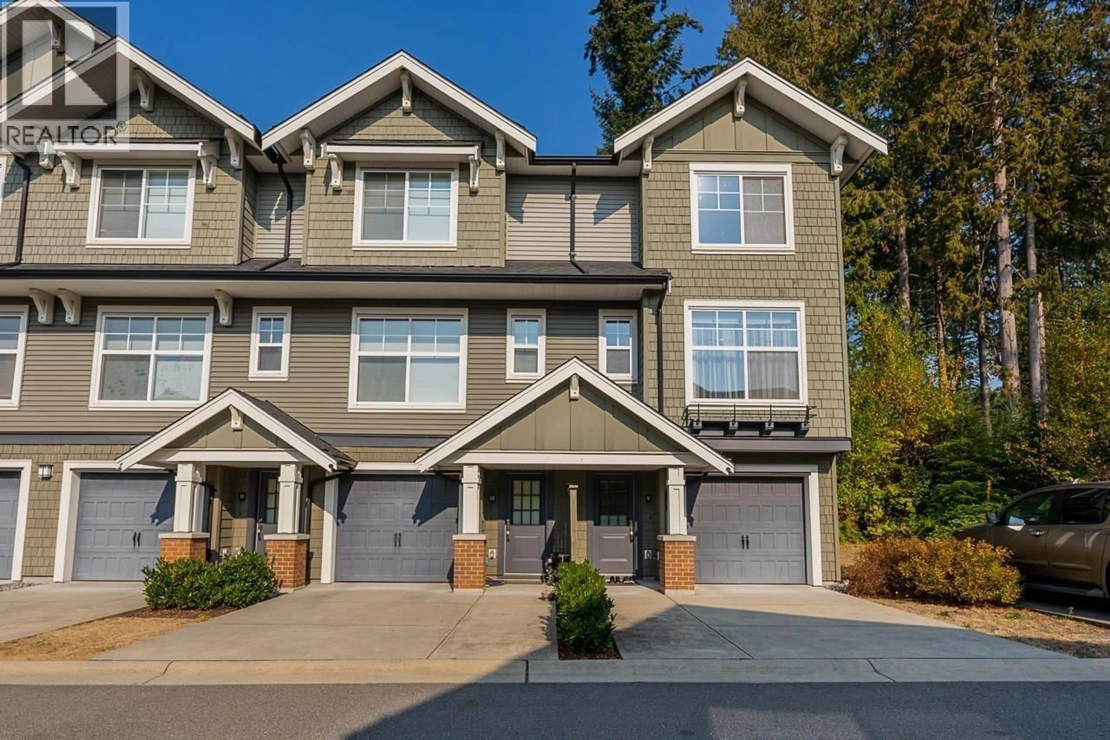 Home with vinyl exterior material, street for 9 - 3461 PRINCETON AVENUE, Coquitlam British Columbia V3E0M2
