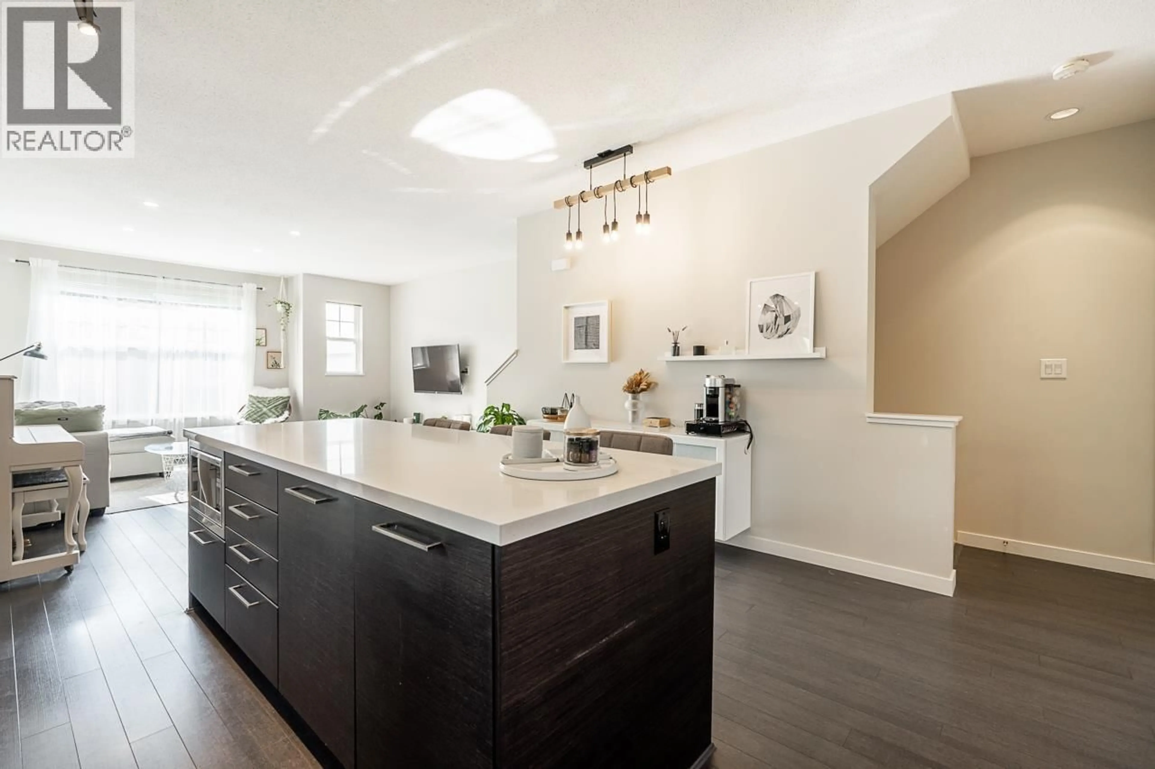 Open concept kitchen, unknown for 9 - 3461 PRINCETON AVENUE, Coquitlam British Columbia V3E0M2