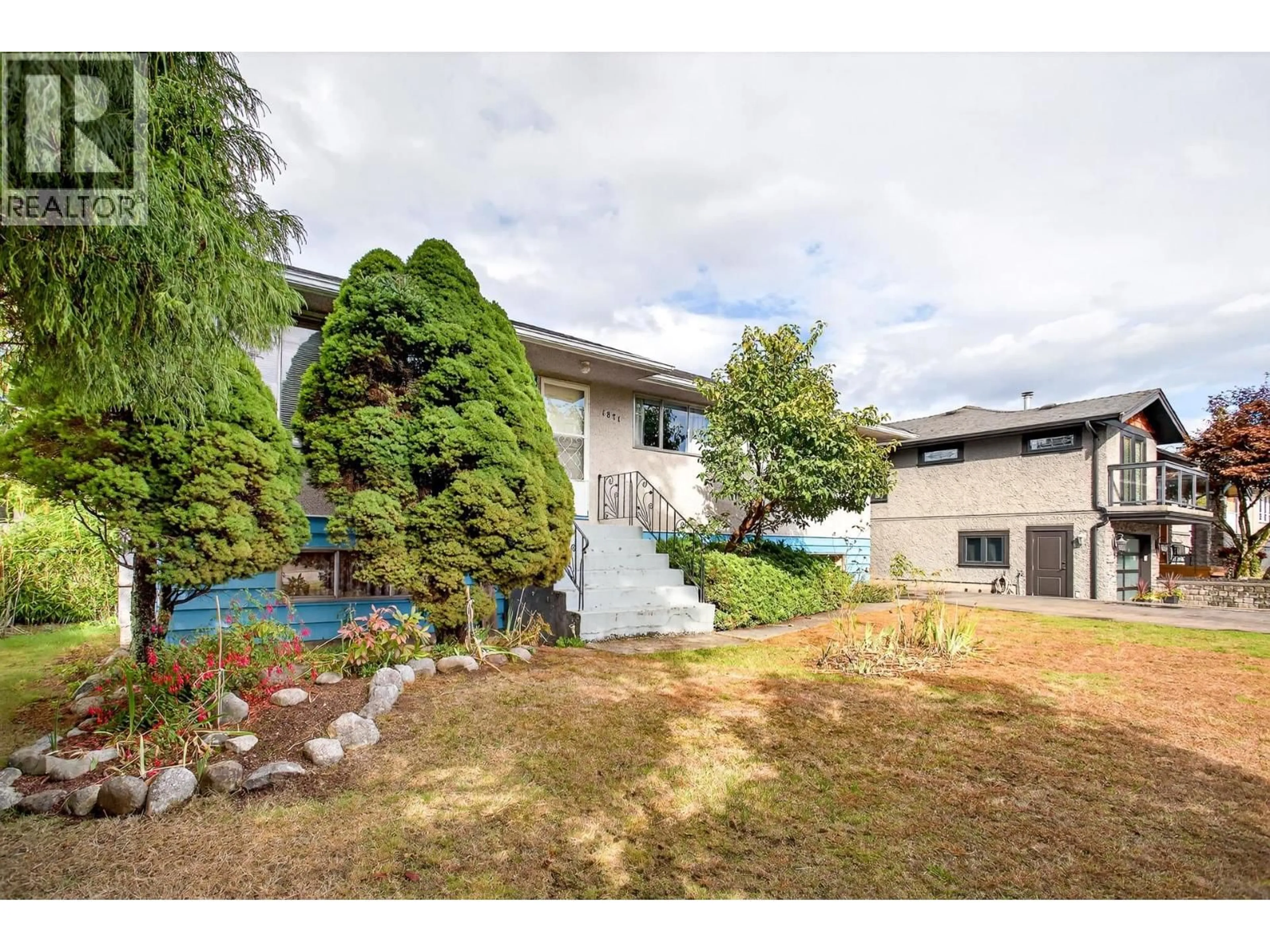 A pic from outside/outdoor area/front of a property/back of a property/a pic from drone, unknown for 1871 REGAN AVENUE, Coquitlam British Columbia V3J3C1