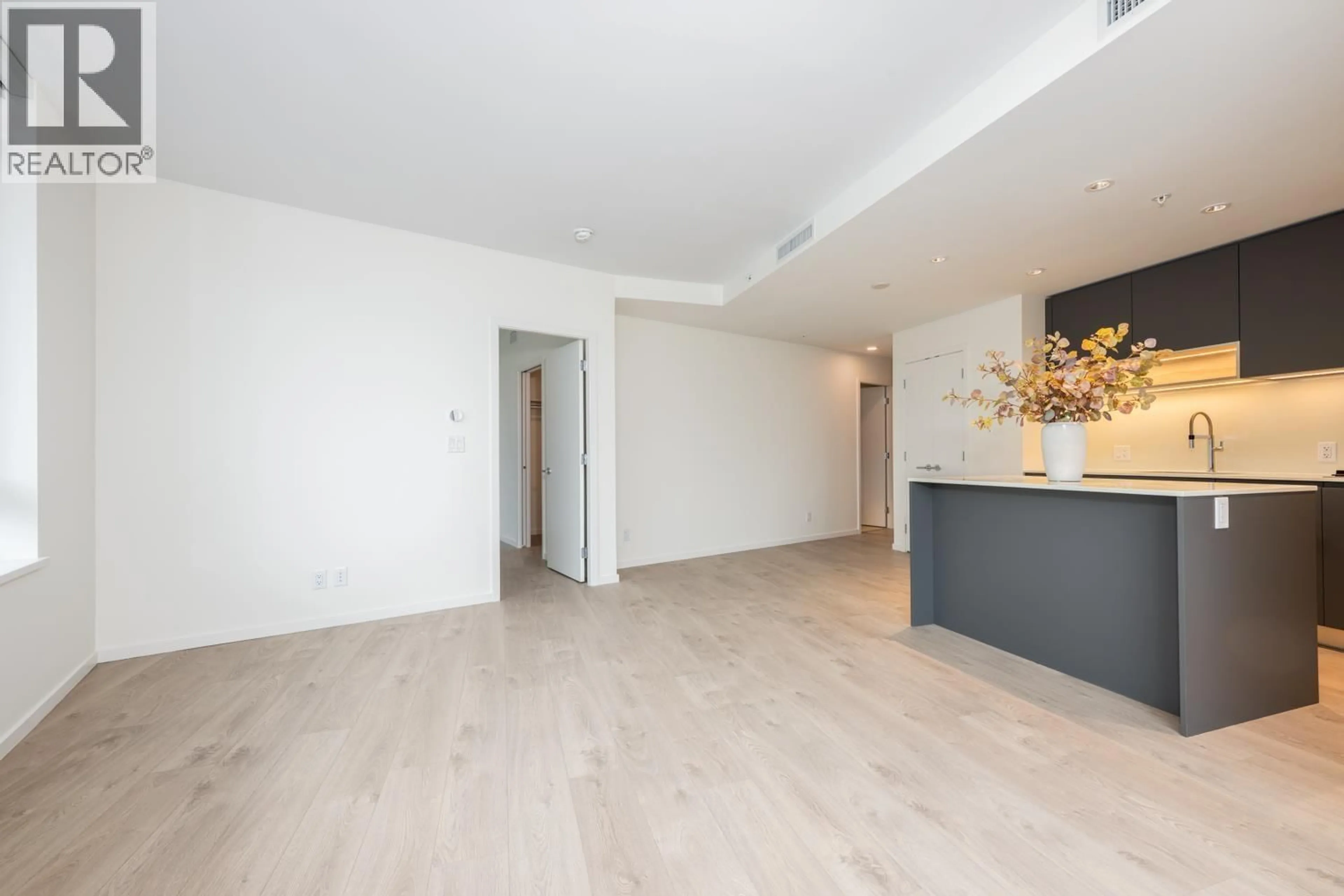 A pic of a room for 931 - 6600 MINORU BOULEVARD, Richmond British Columbia V6Y0N3