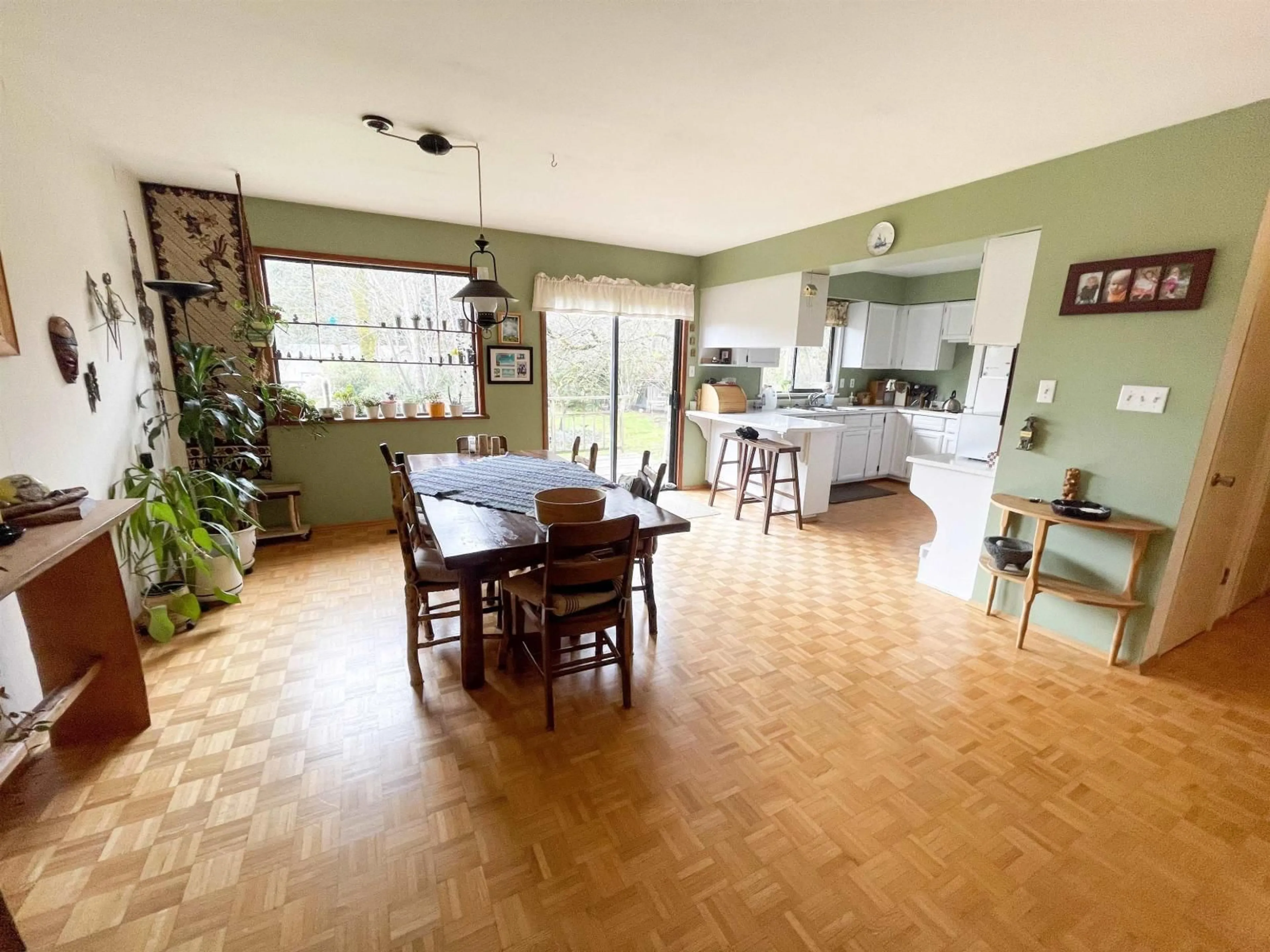 Dining room, unknown for 9335 178, Surrey British Columbia V4N3W4