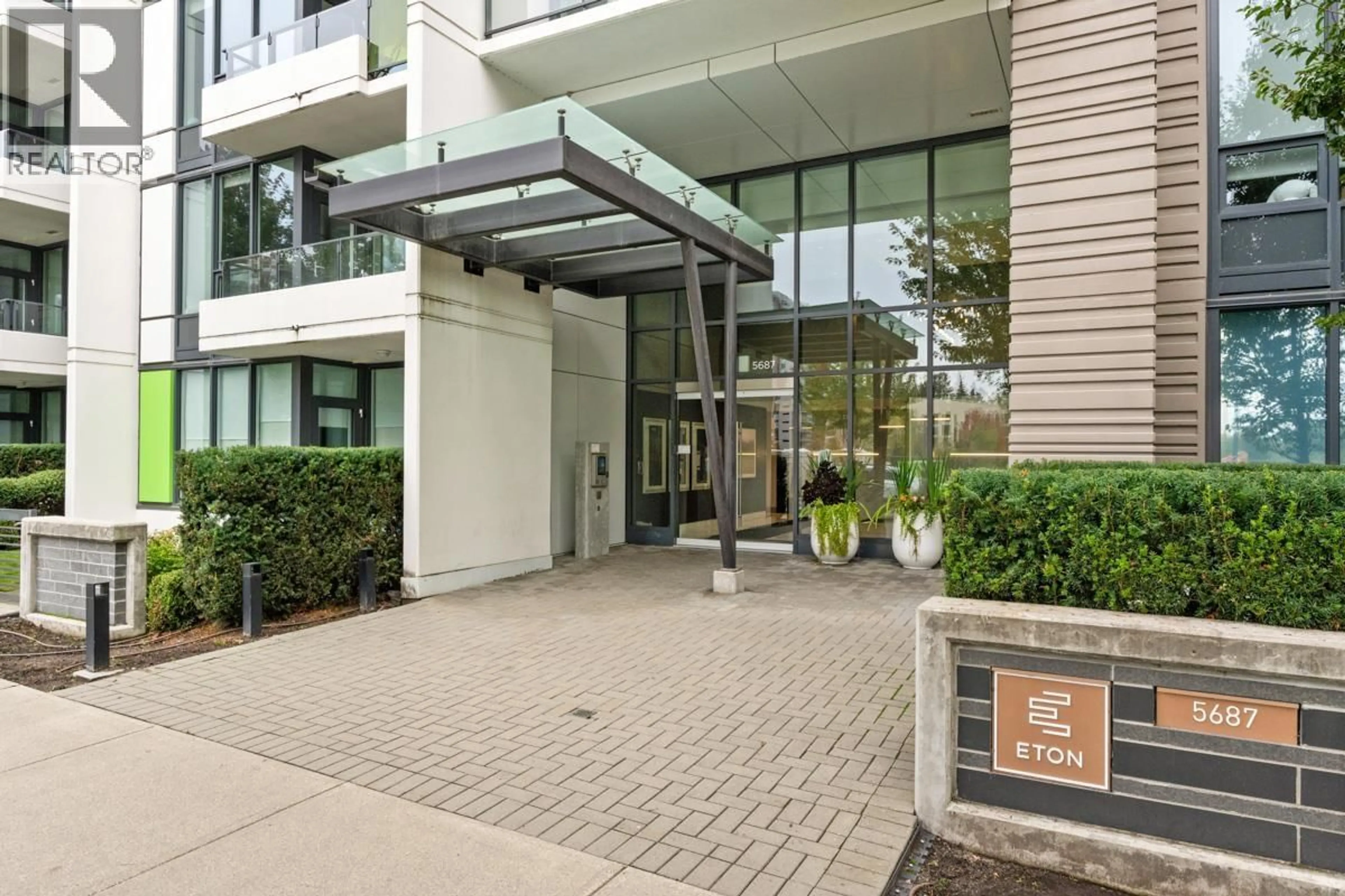 Indoor foyer for 110 - 5687 GRAY AVENUE, Vancouver British Columbia V6S0K7