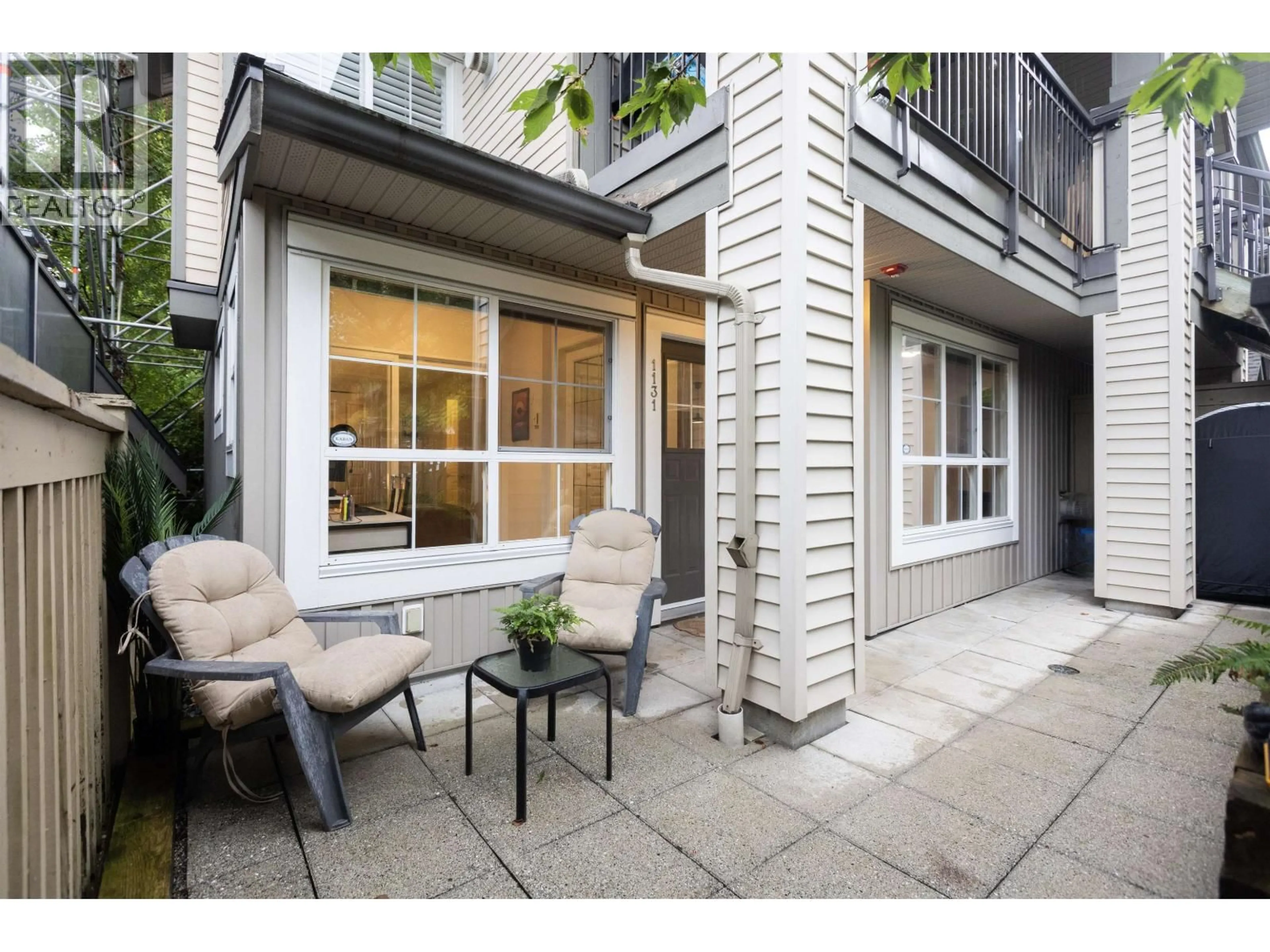 Patio, street for 1131 ROSS ROAD, North Vancouver British Columbia V7K1C6