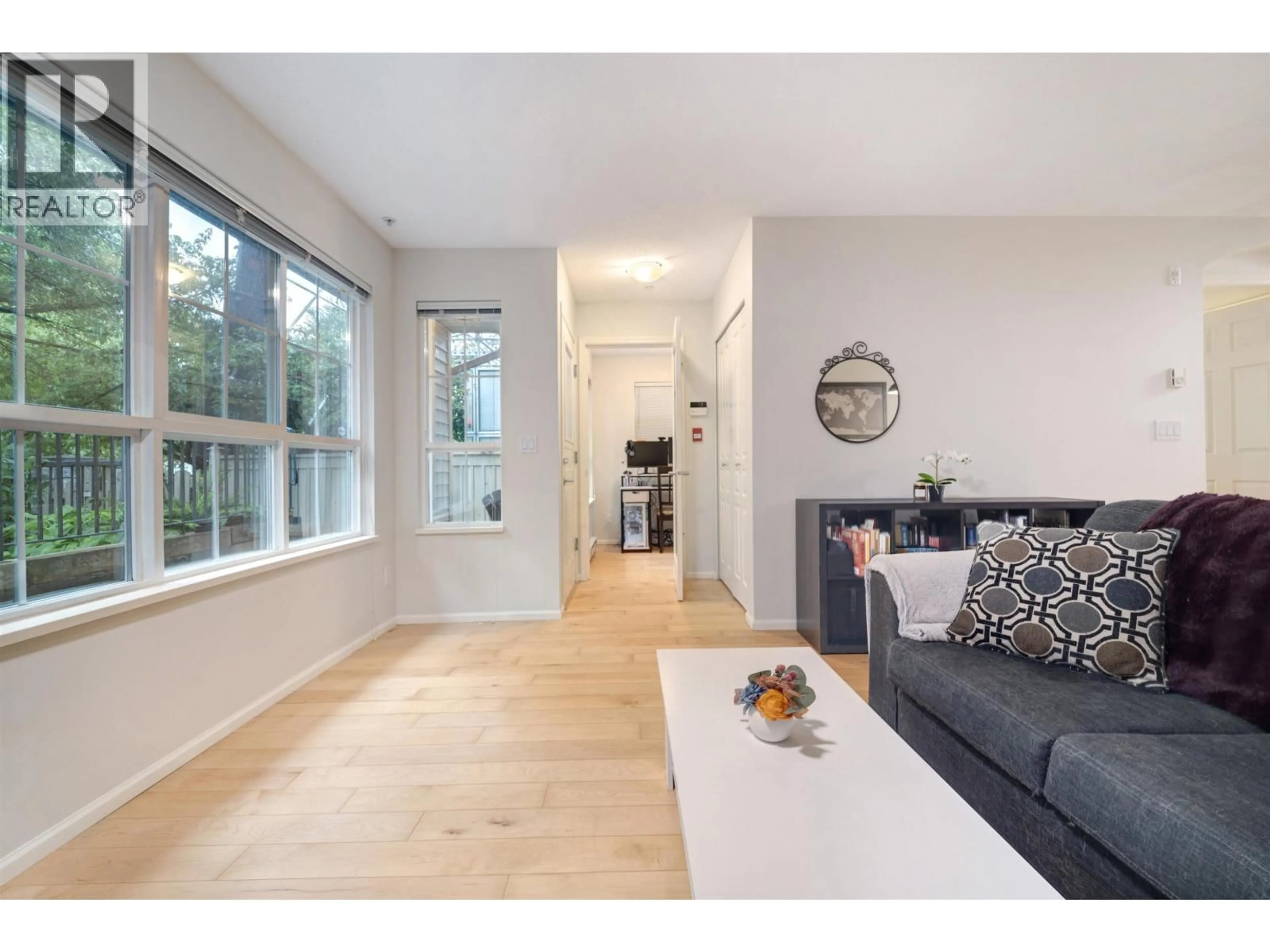 Living room with furniture, unknown for 1131 ROSS ROAD, North Vancouver British Columbia V7K1C6