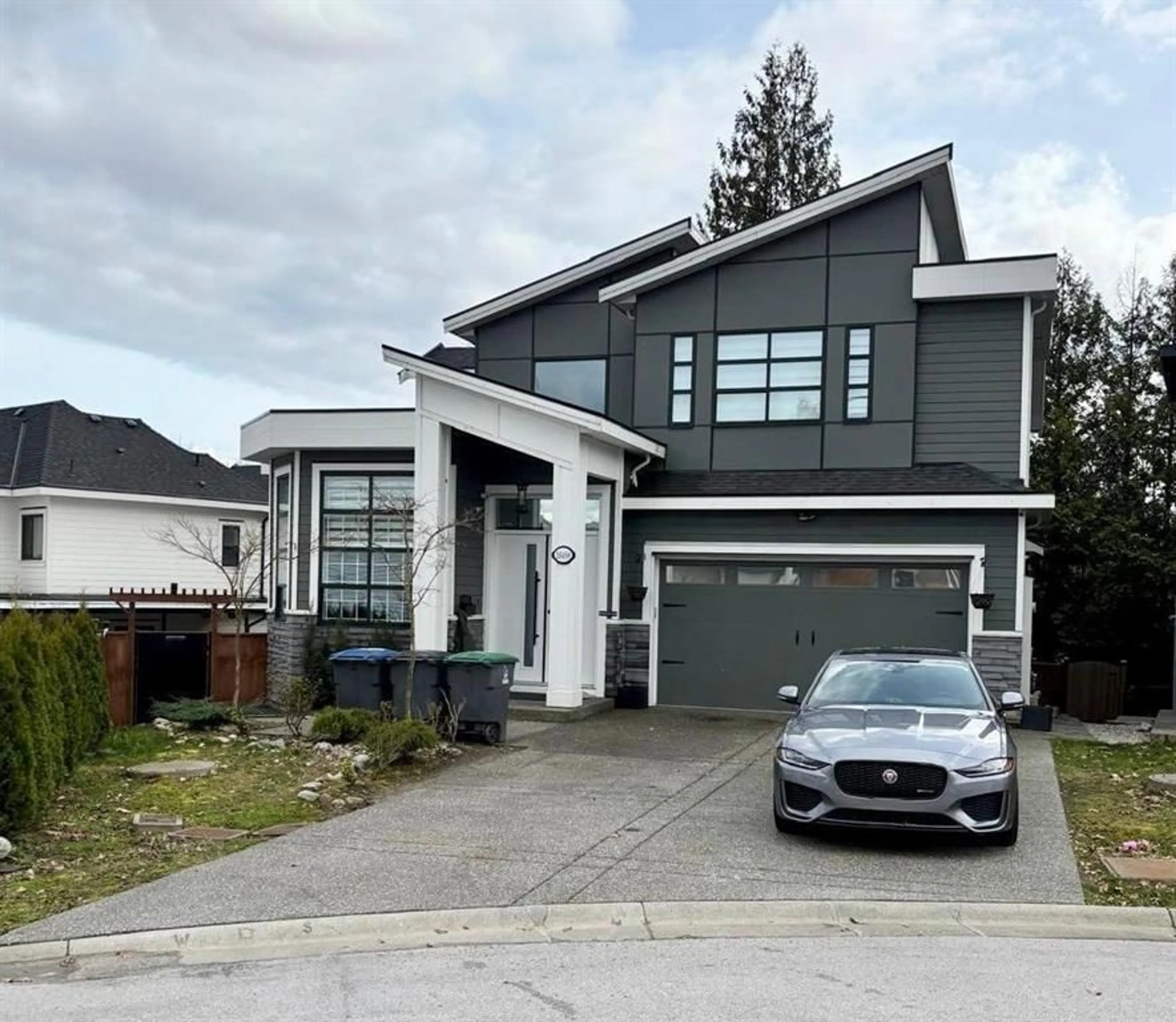 Home with vinyl exterior material, street for 16488 103, Surrey British Columbia V4N1Y6