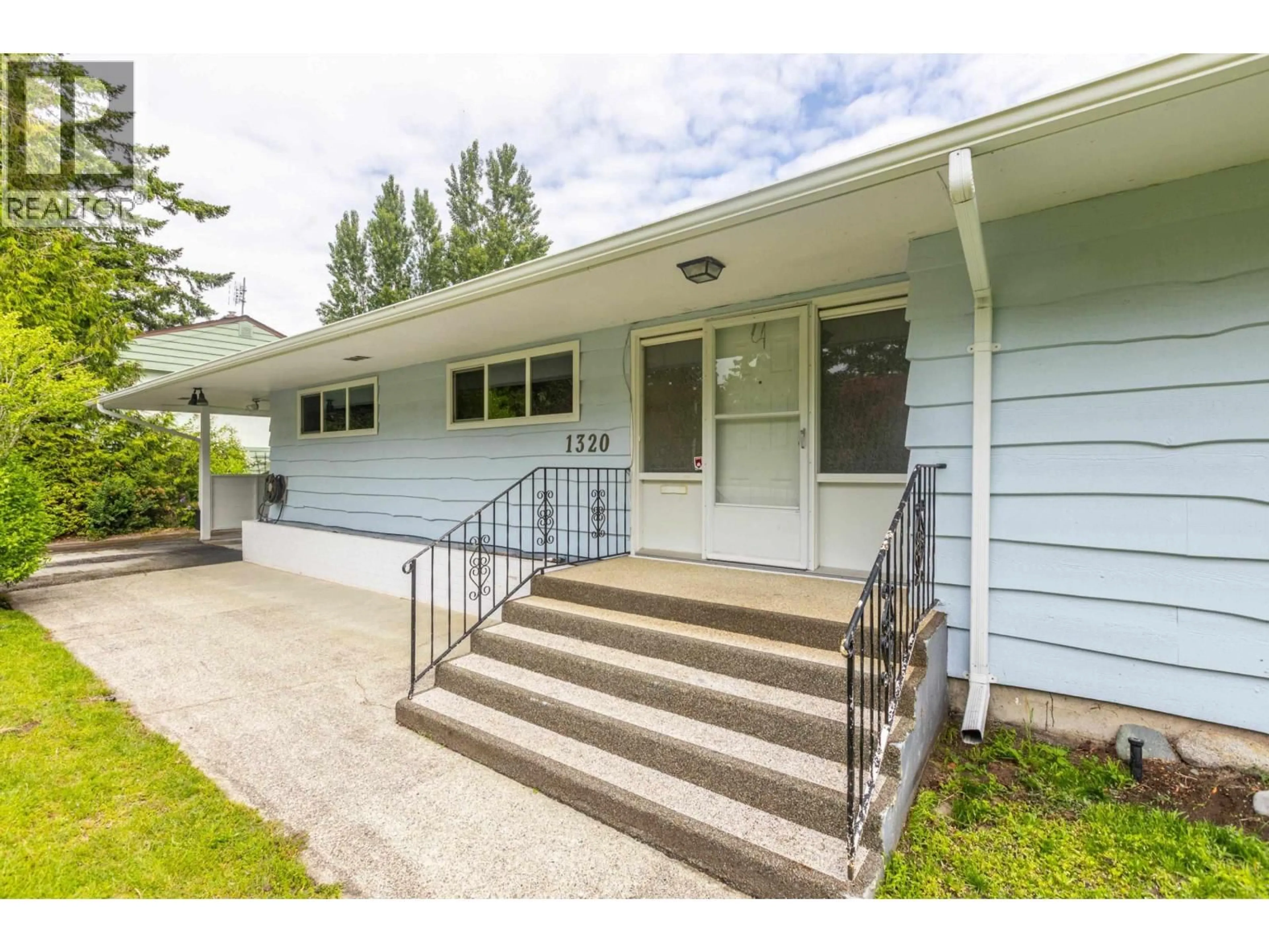 Home with vinyl exterior material, street for 1320 FARRELL AVENUE, Delta British Columbia V4L1V2