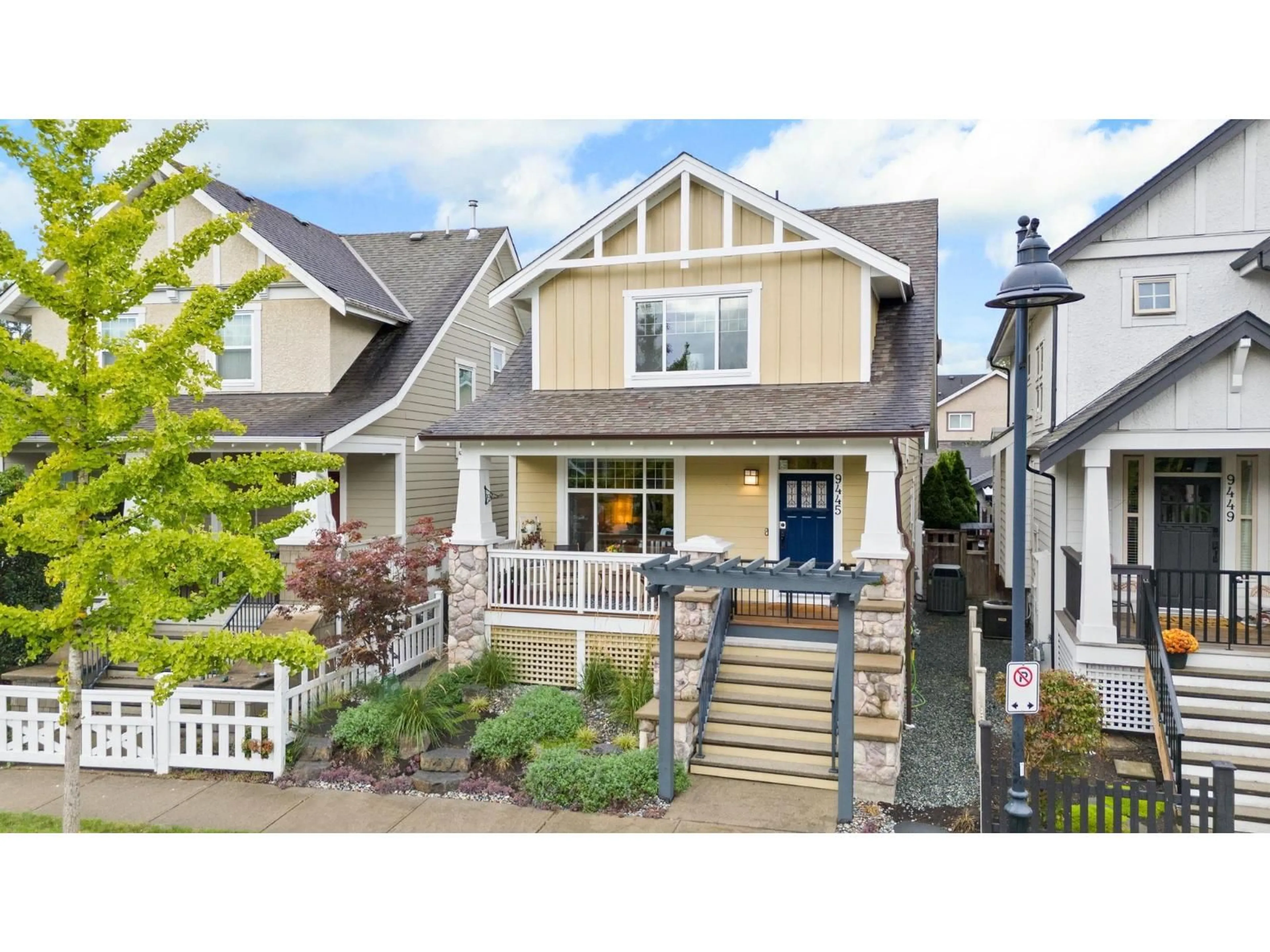 Home with vinyl exterior material, street for 9445 KANAKA, Langley British Columbia V1M4G4