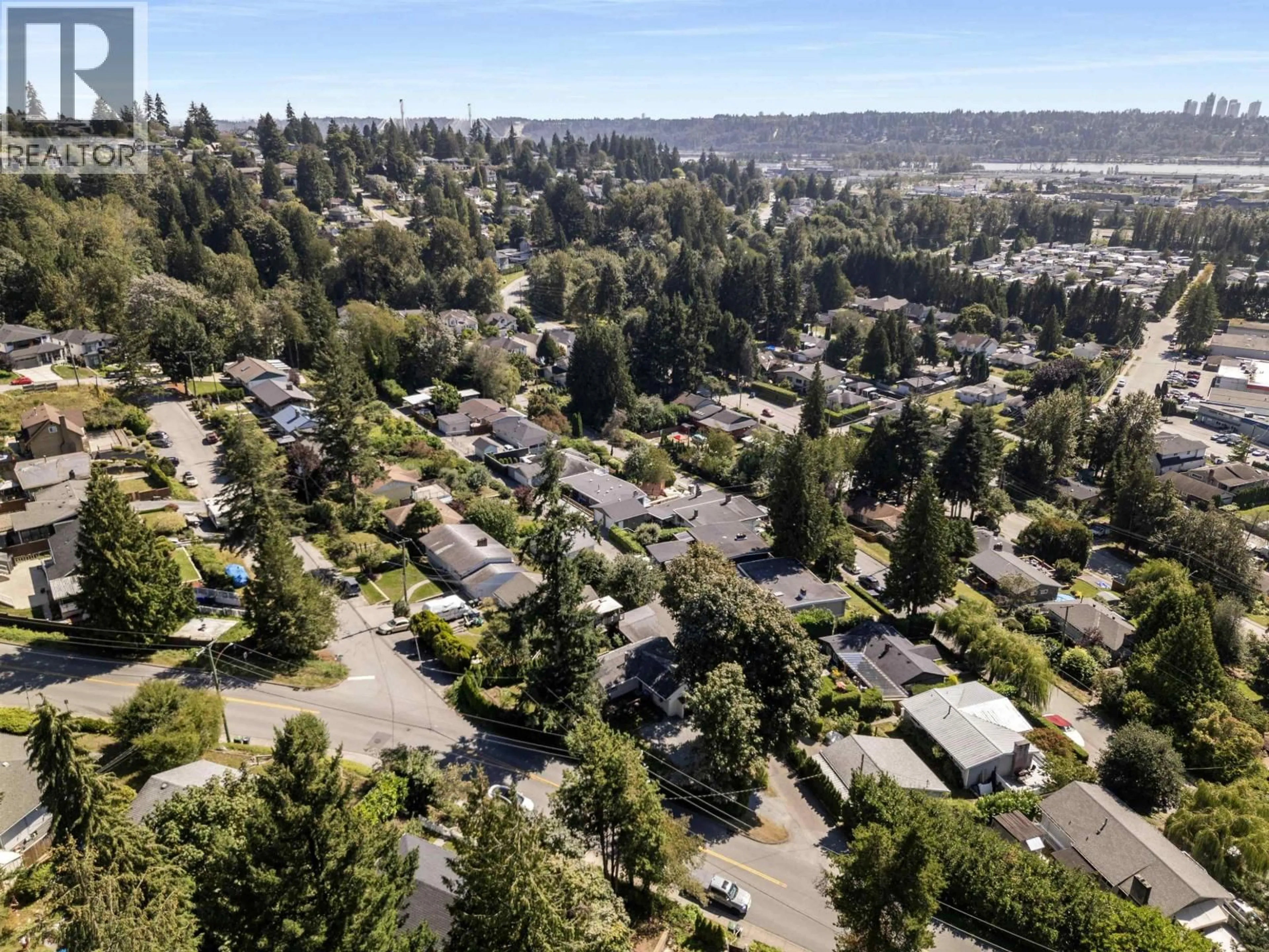 A pic from outside/outdoor area/front of a property/back of a property/a pic from drone, street for 1706 GLENDALE AVENUE, Coquitlam British Columbia V3K1X4