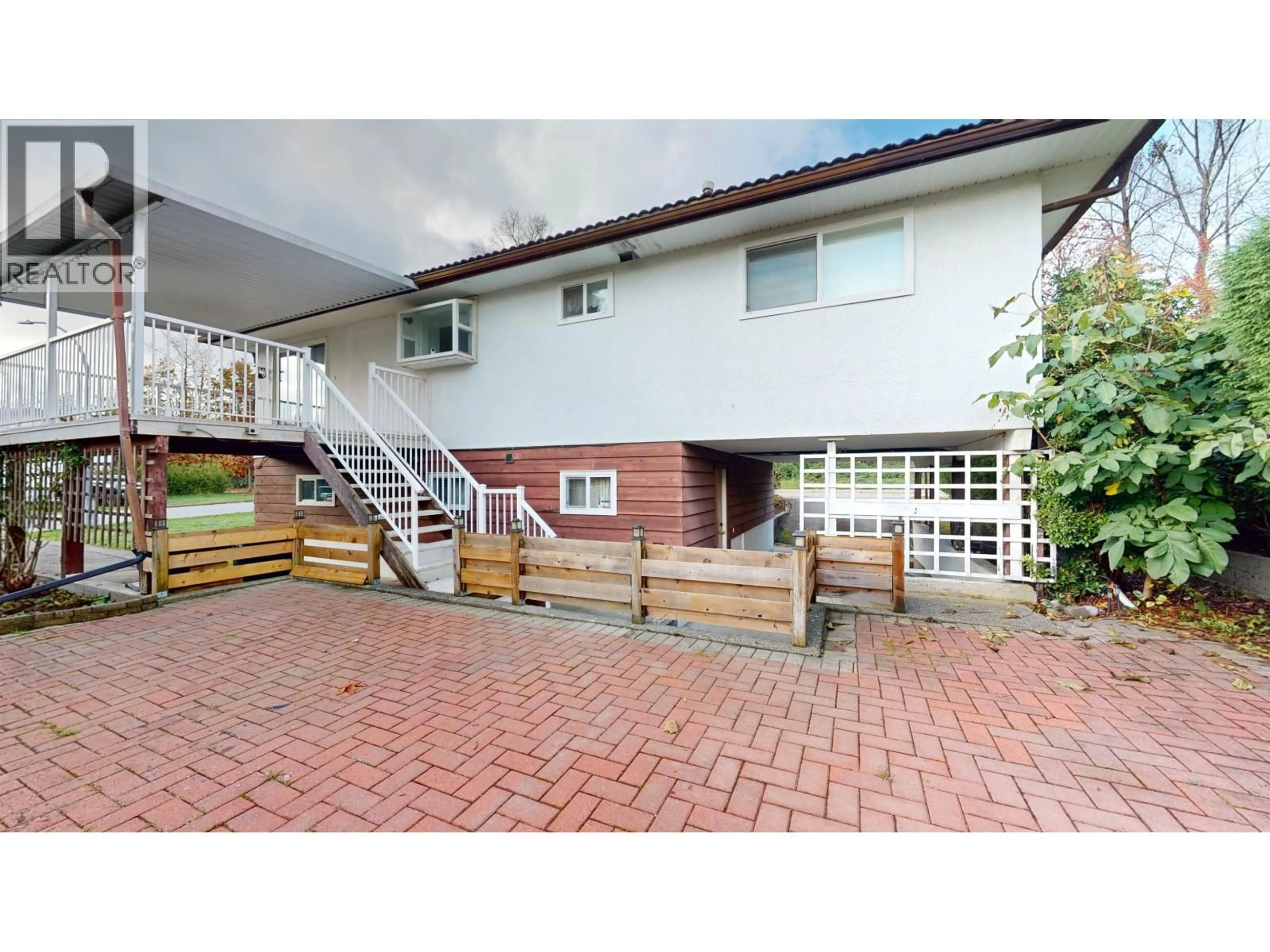 Patio, building for 3420 SHAUGHNESSY STREET, Port Coquitlam British Columbia V3B5G9