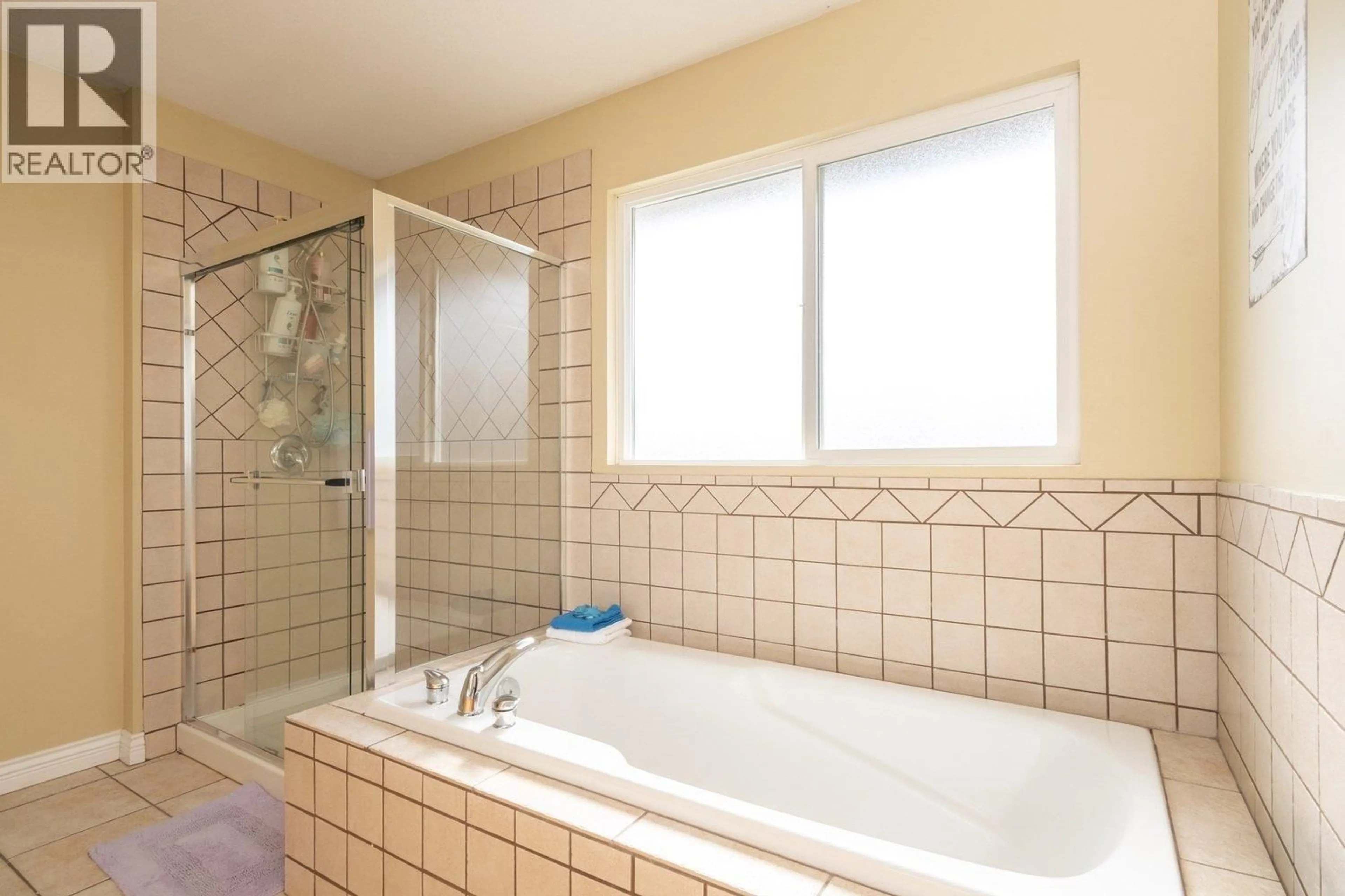 Standard bathroom, ceramic/tile floor for 23622 111A AVENUE, Maple Ridge British Columbia V2W2G1
