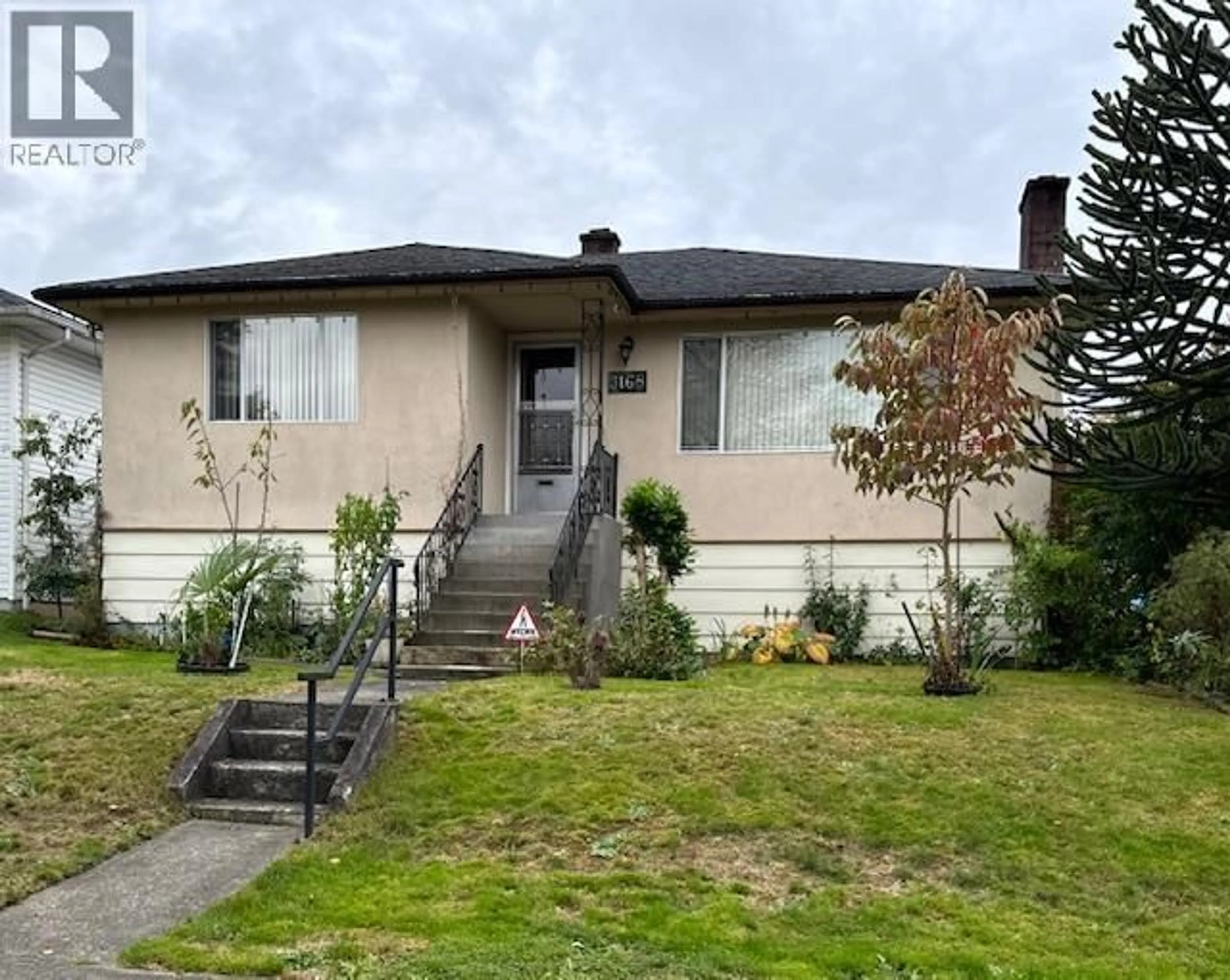 Unknown for 3168 16TH AVENUE, Vancouver British Columbia V5M2M6