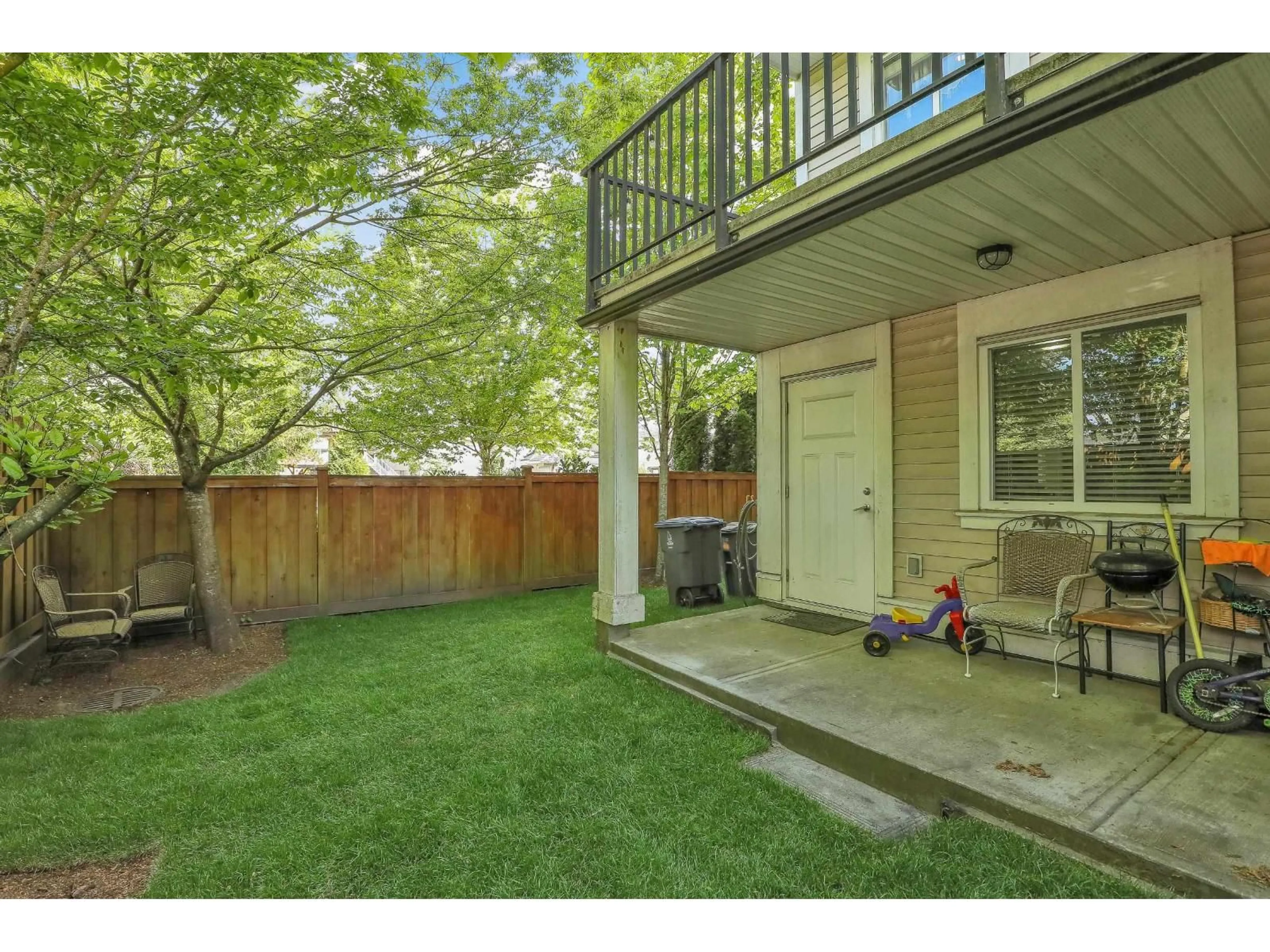 Patio, street for 19 - 8713 158, Surrey British Columbia V4N1G9
