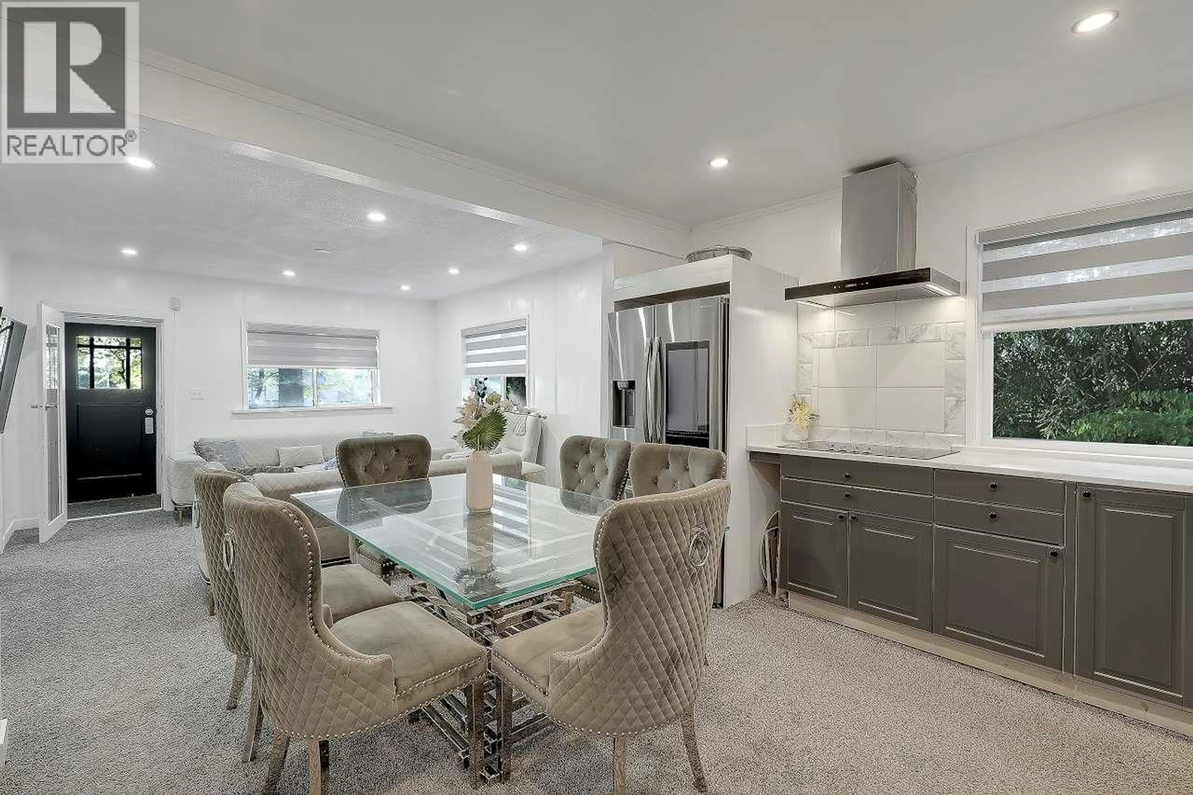 Open concept kitchen, ceramic/tile floor for 7822 WILLARD STREET, Burnaby British Columbia V3N2W5