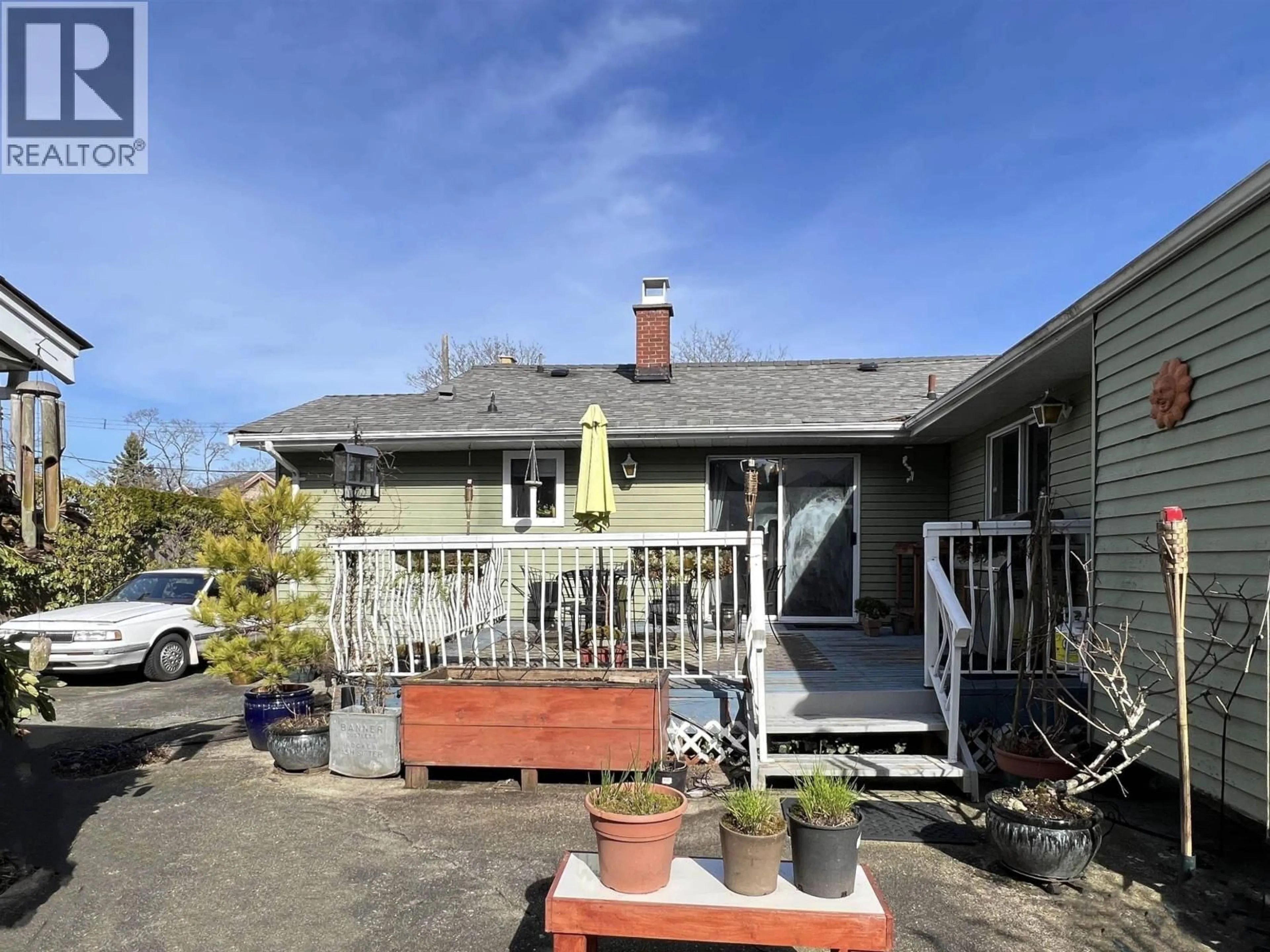 A pic from outside/outdoor area/front of a property/back of a property/a pic from drone, street for 8520 ROBINSON ROAD, Richmond British Columbia V6Y1B5