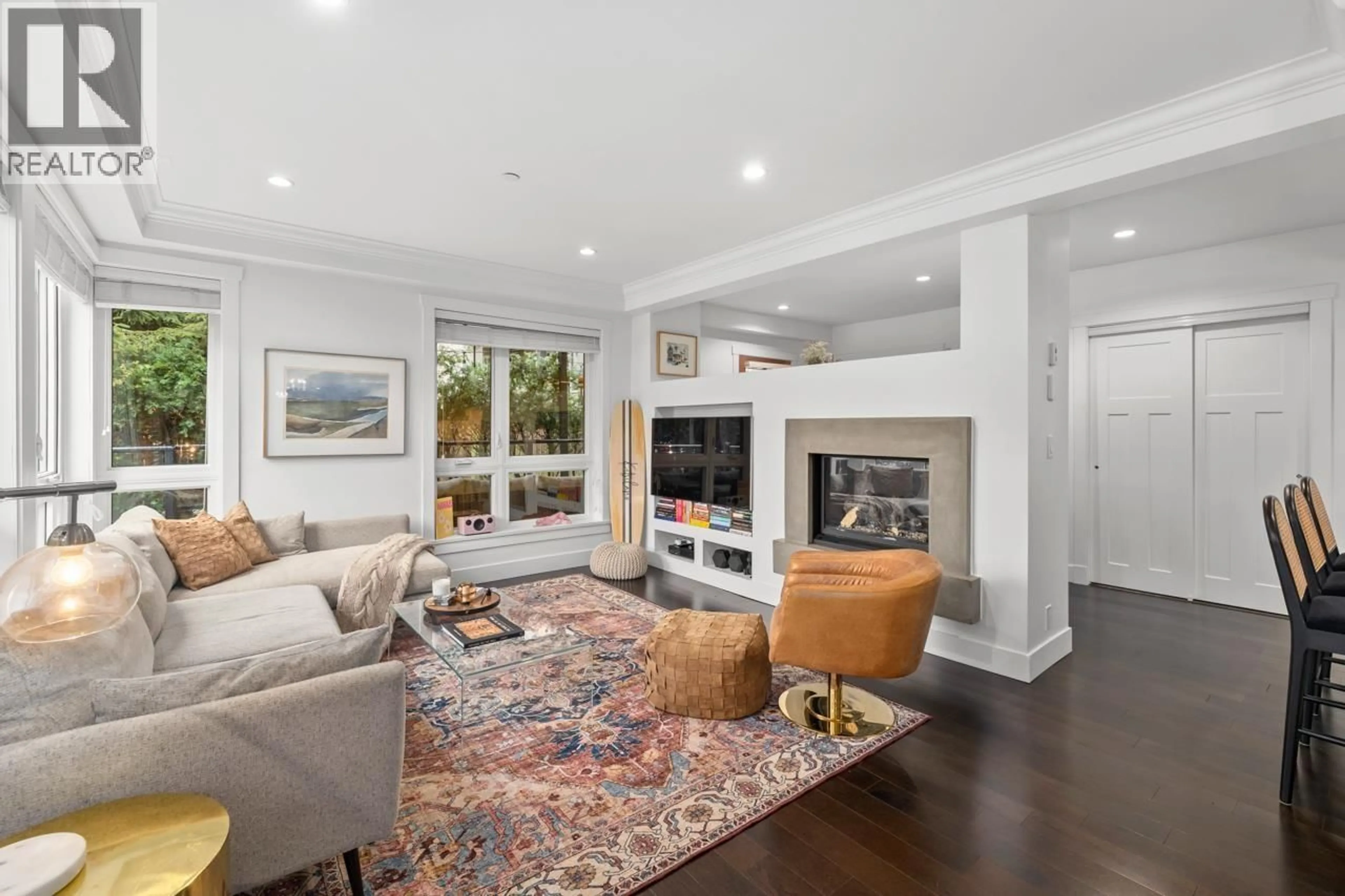 Living room with furniture, unknown for 2 - 2435 1ST AVENUE, Vancouver British Columbia V6K1G5