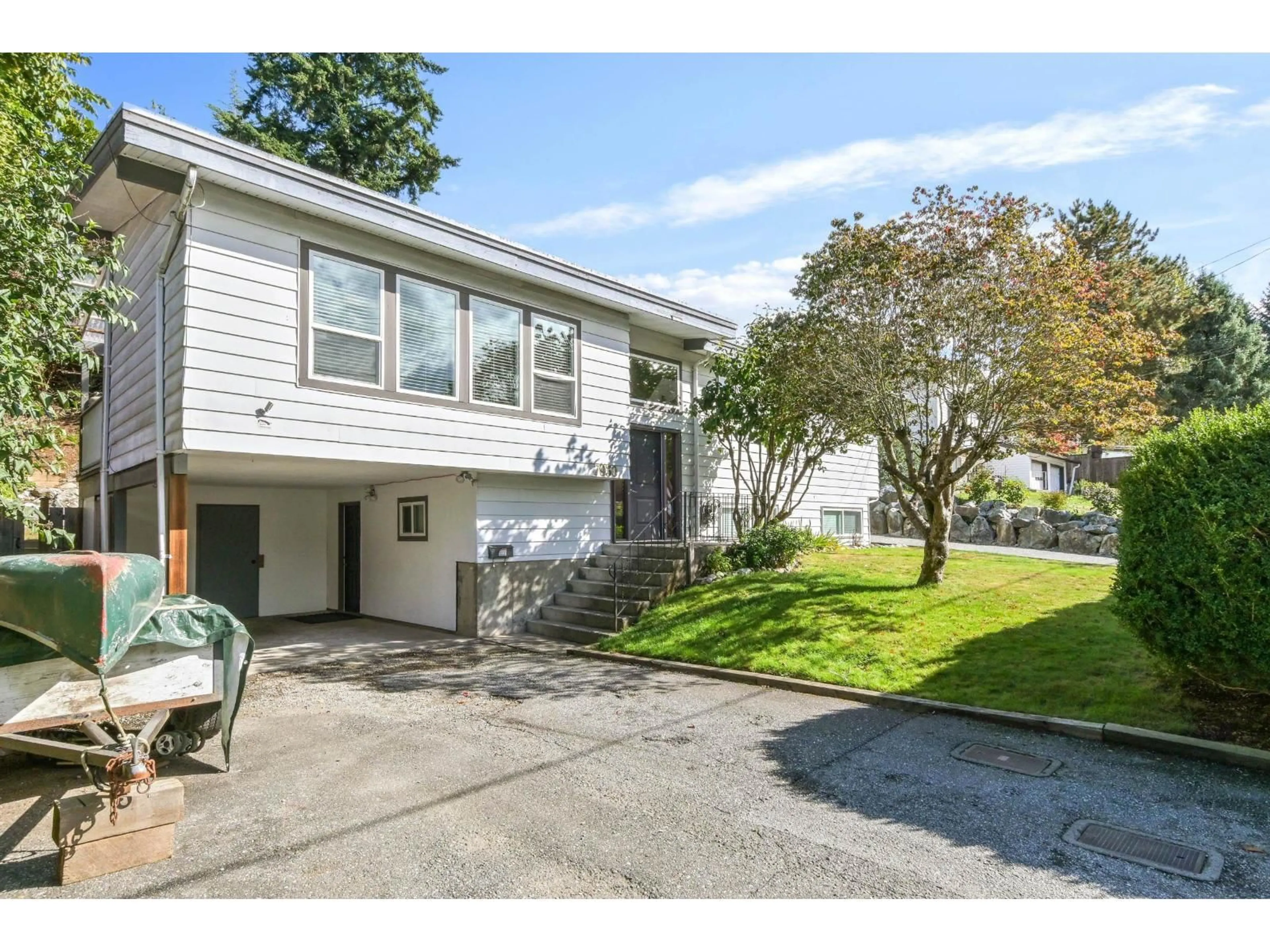 Home with vinyl exterior material, street for 7930 OSPREY, Mission British Columbia V2V4P7
