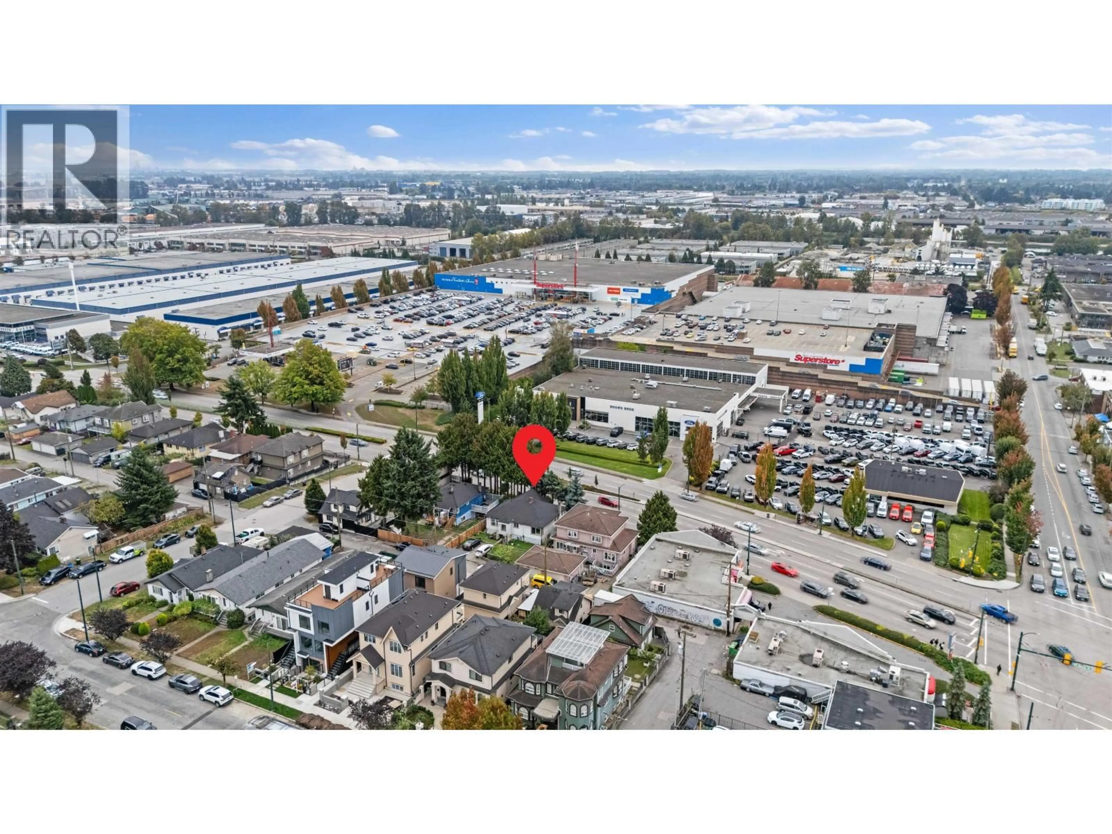 A pic from outside/outdoor area/front of a property/back of a property/a pic from drone, street for 249 MARINE DRIVE, Vancouver British Columbia V5X2S4