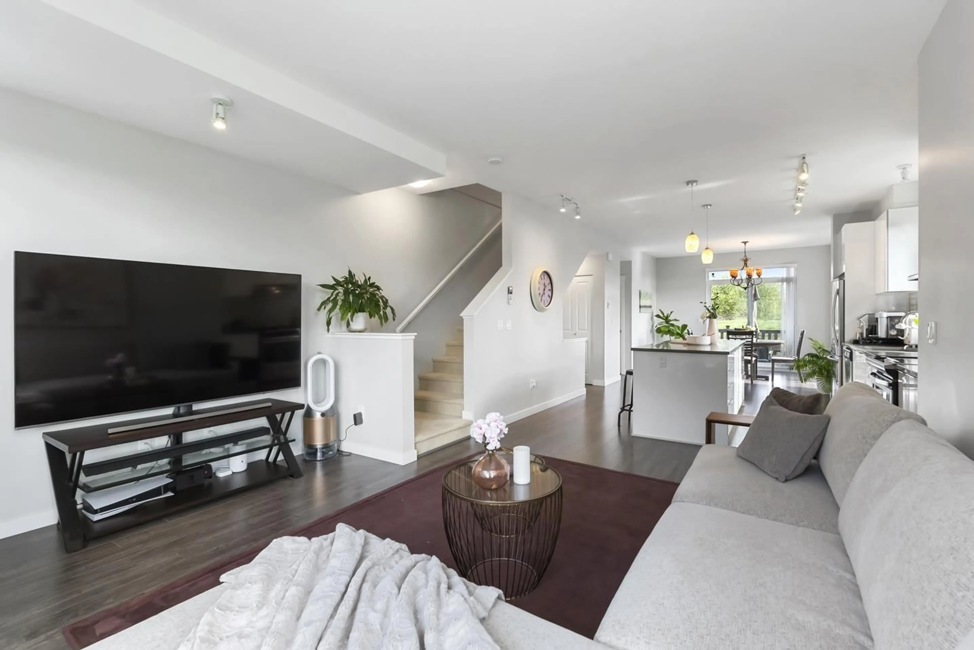 Living room with furniture, unknown for 171 - 30930 WESTRIDGE, Abbotsford British Columbia V2T0H6