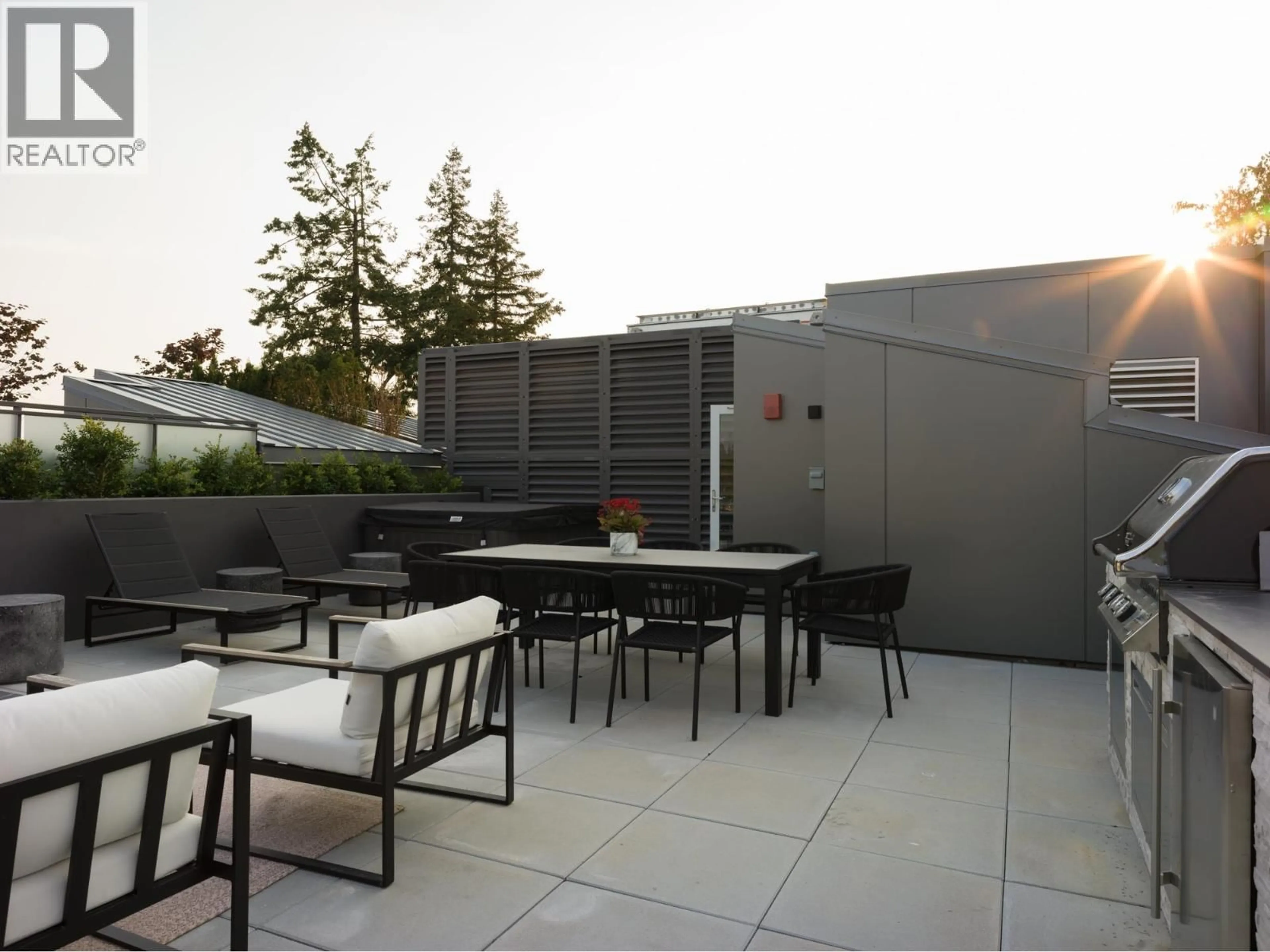 Patio, street for 404 - 3636 39TH AVENUE, Vancouver British Columbia V6N0E8