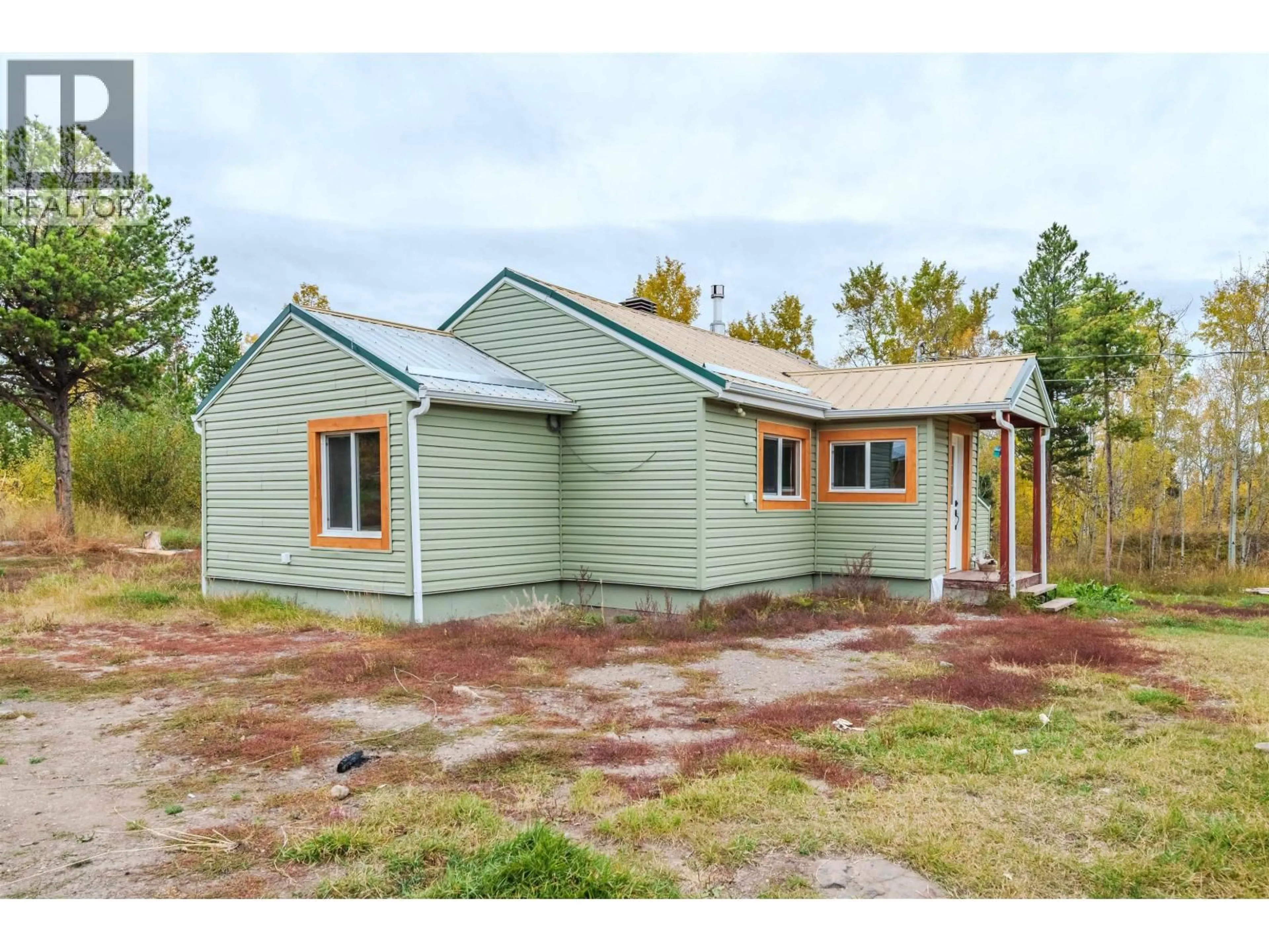 Home with vinyl exterior material, building for 1740 POPLAR ROAD, 70 Mile House British Columbia V0K2K0