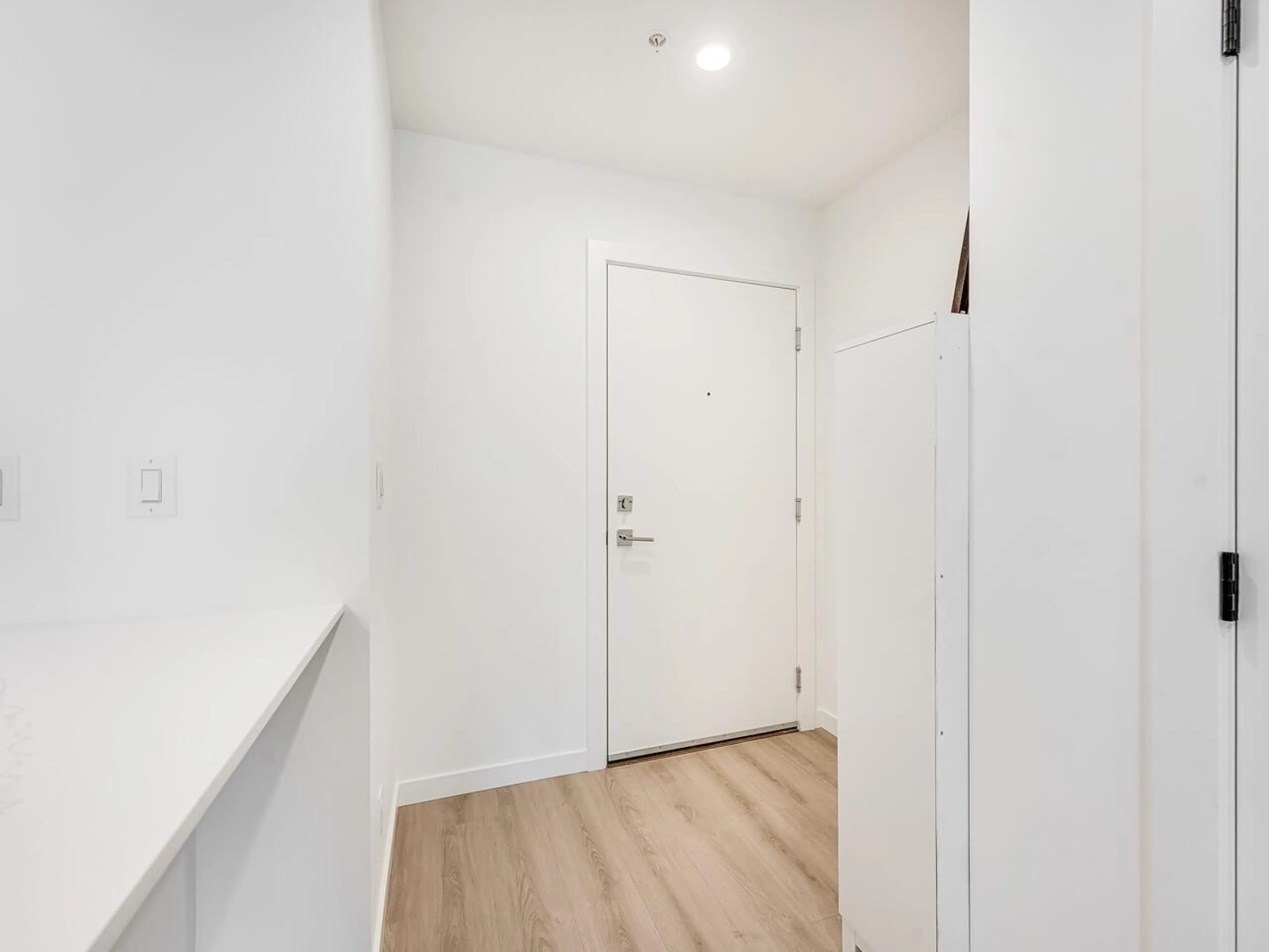 Indoor entryway for 501 - 20077 84, Langley British Columbia V2Y3X7