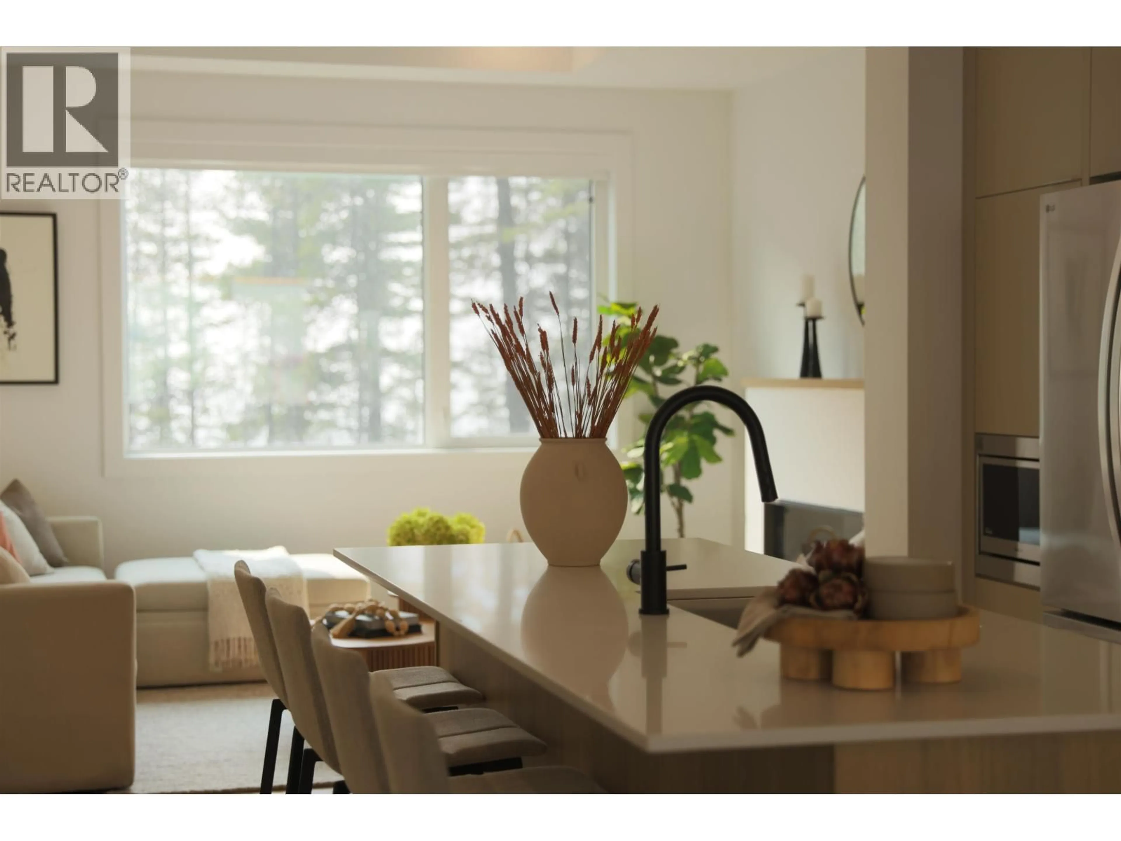 Unknown for 1050 FINCH DRIVE, Squamish British Columbia V0V0V0
