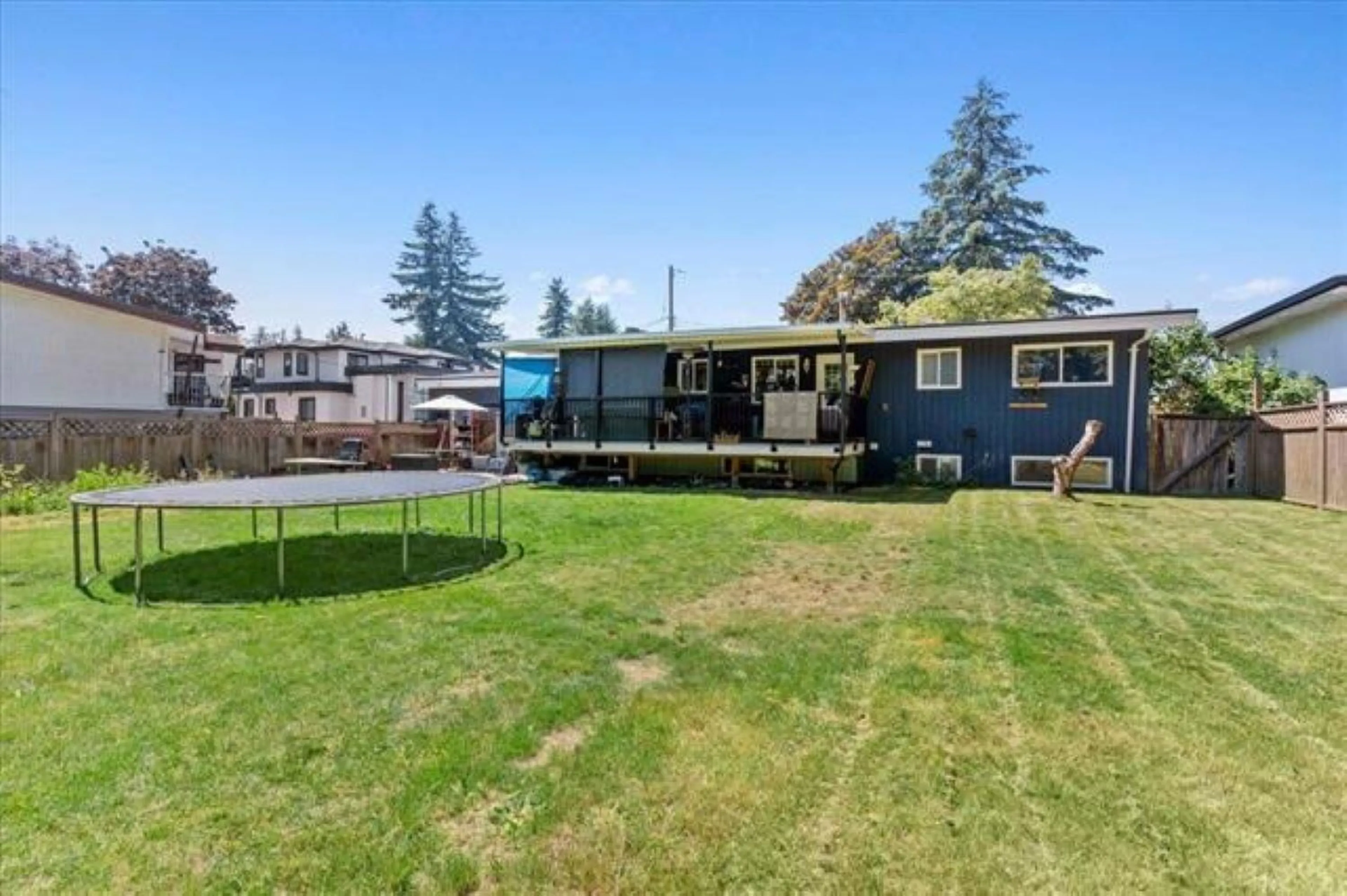Patio, water/lake/river/ocean view for 2086 SHERWOOD, Abbotsford British Columbia V2T1B8