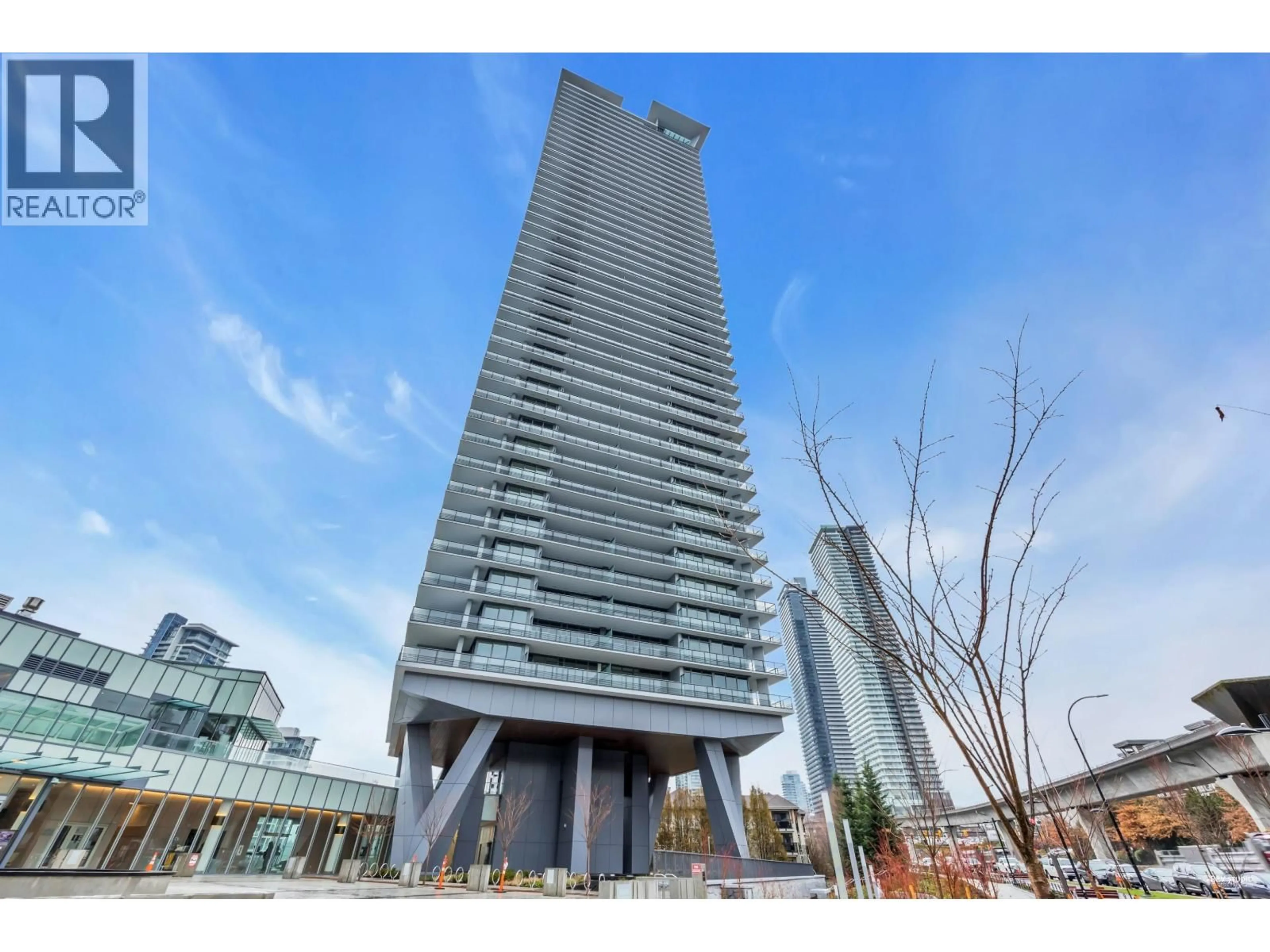 Indoor foyer for 410 - 4720 LOUGHEED HIGHWAY, Burnaby British Columbia V5C0M8