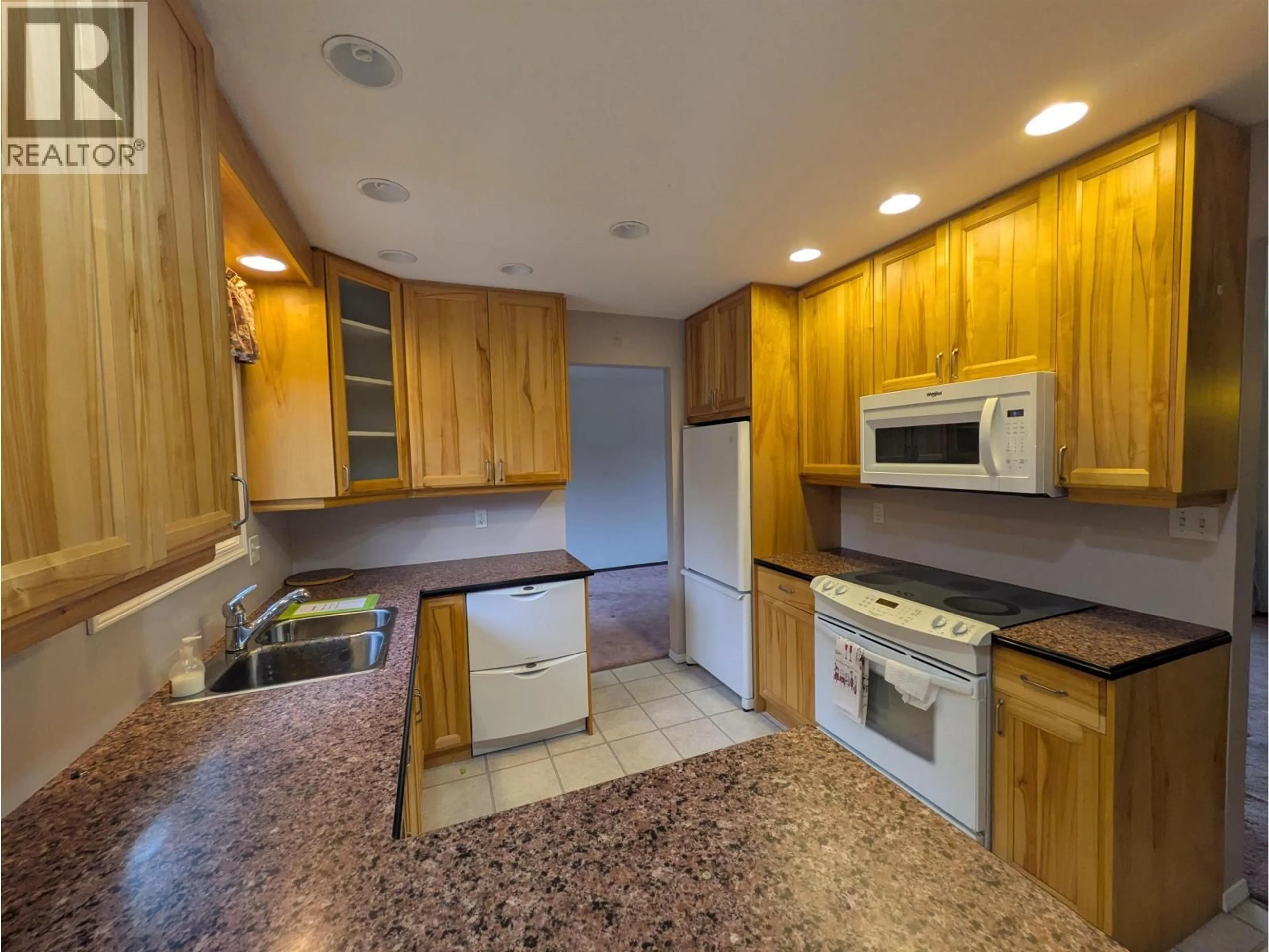 Standard kitchen, unknown for 7644 MONCTON CRESCENT, Prince George British Columbia V2N3M1