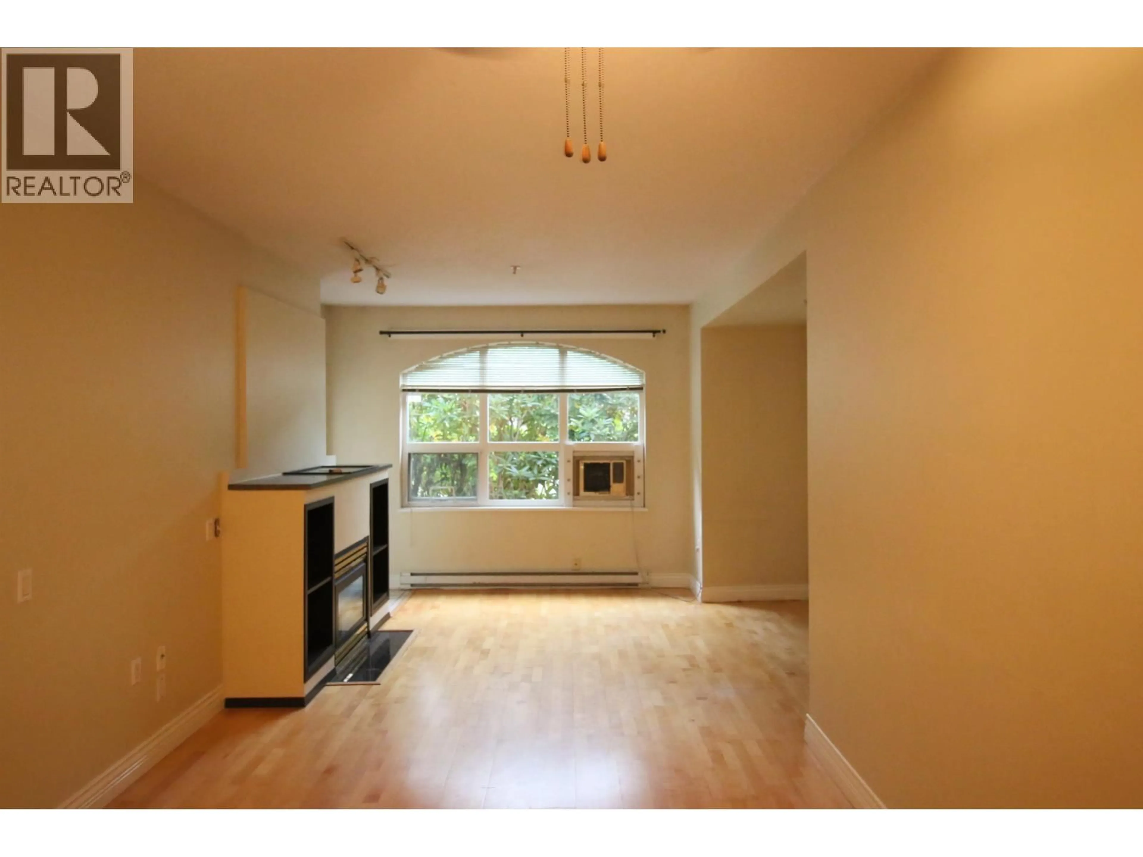 Unknown for 102 - 5888 DOVER CRESCENT, Richmond British Columbia V7C5R9