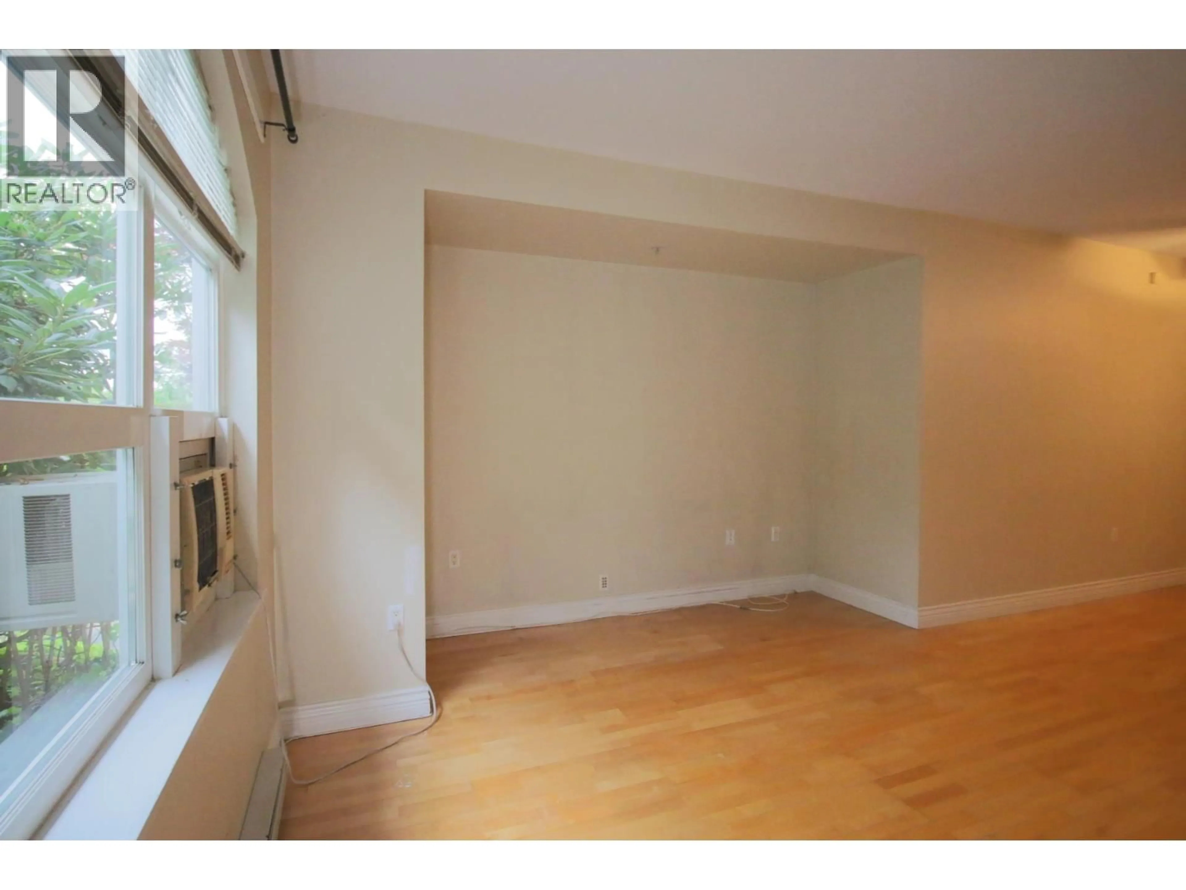 A pic of a room for 102 - 5888 DOVER CRESCENT, Richmond British Columbia V7C5R9