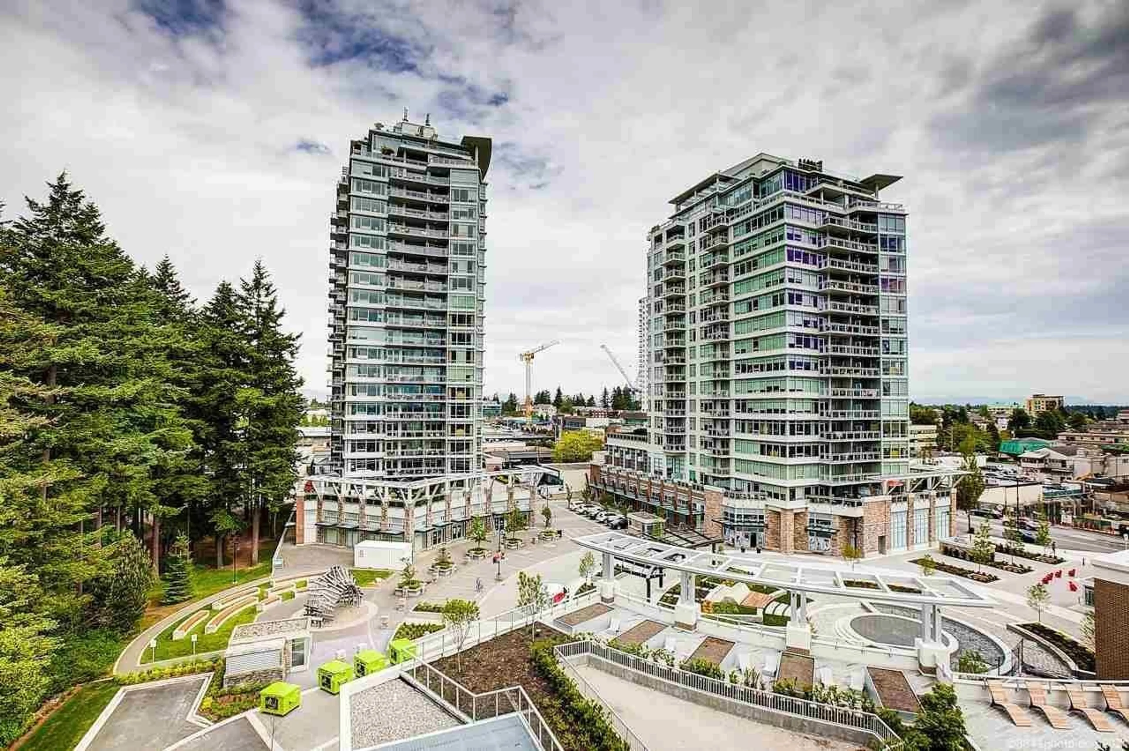 A pic from outside/outdoor area/front of a property/back of a property/a pic from drone, city buildings view from balcony for 603 - 15165 THRIFT, White Rock British Columbia V4B0C1