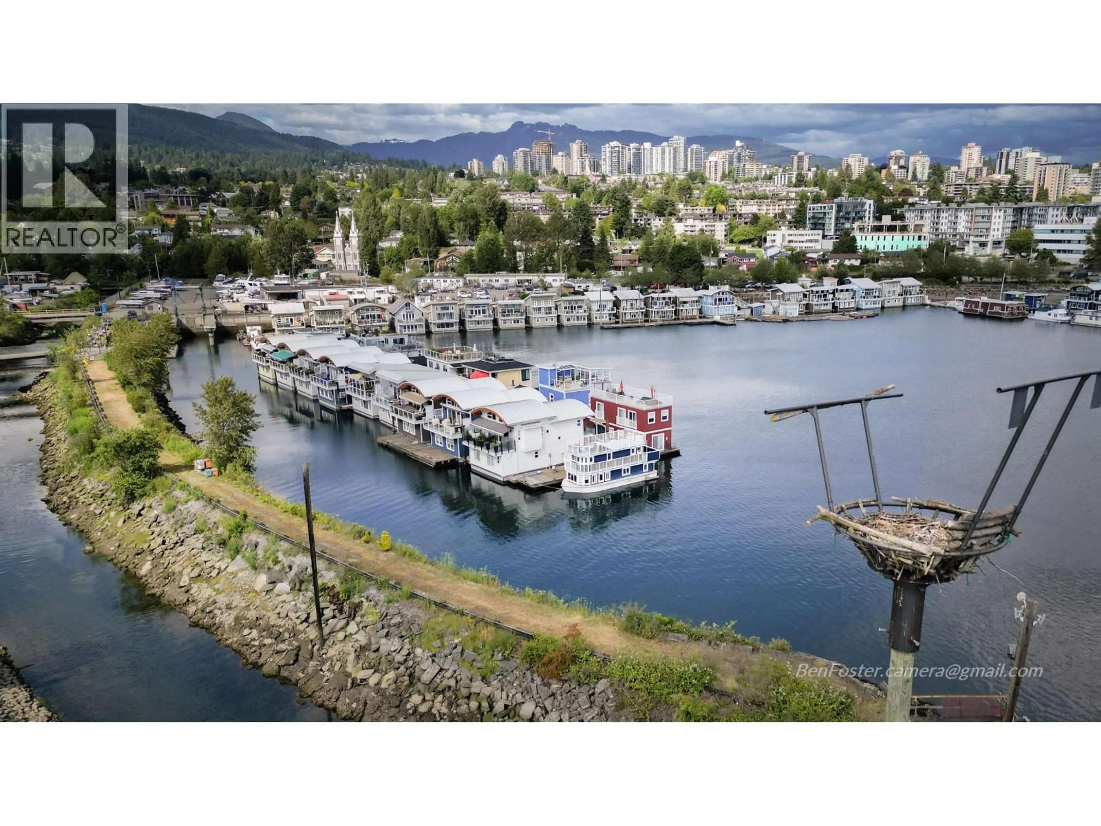 Blurry image for GNB 21 - 415 W ESPLANADE AVENUE, North Vancouver British Columbia V7M1A6