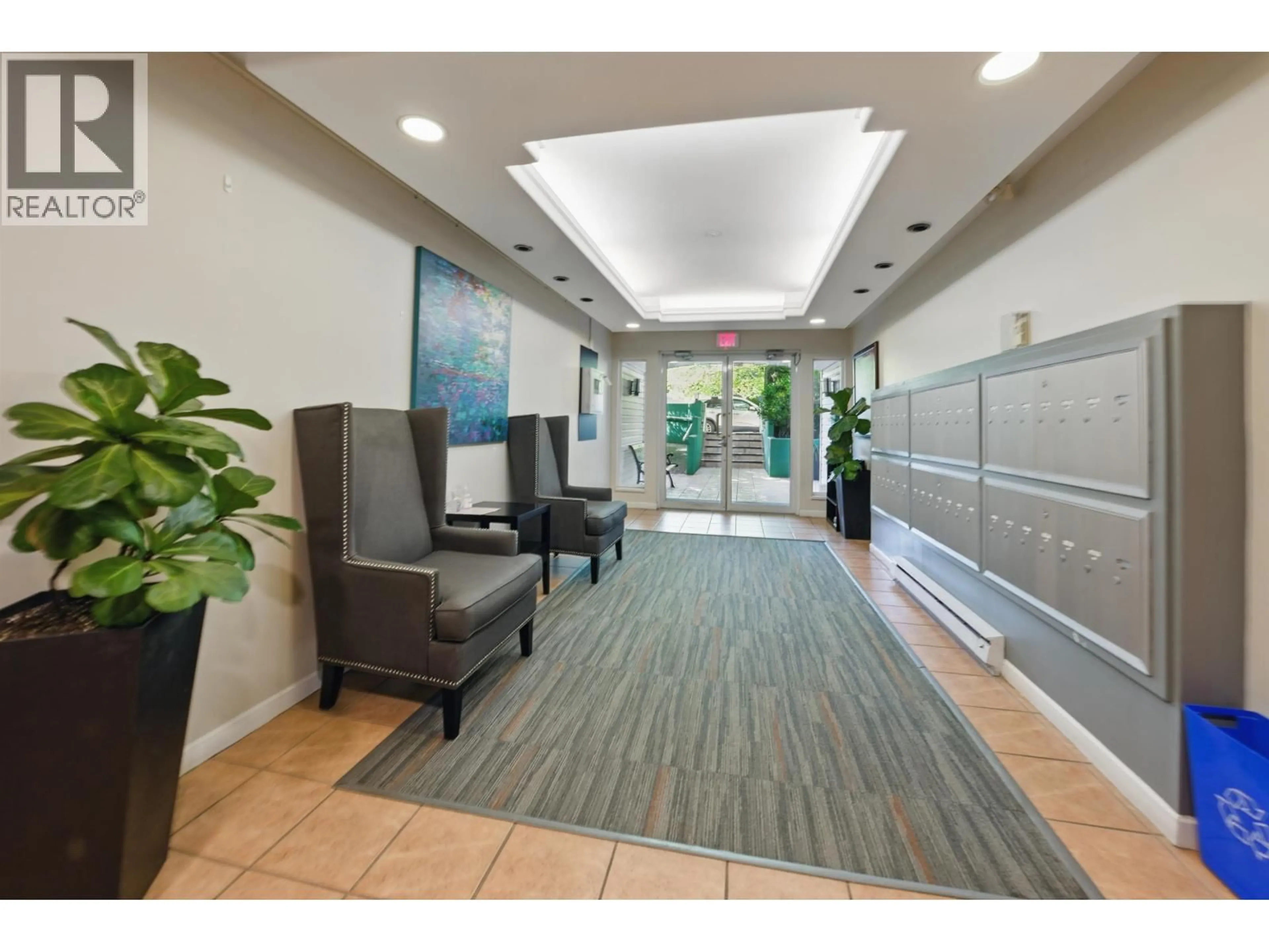 Indoor foyer for PH2 - 5788 VINE STREET, Vancouver British Columbia V6M4L8