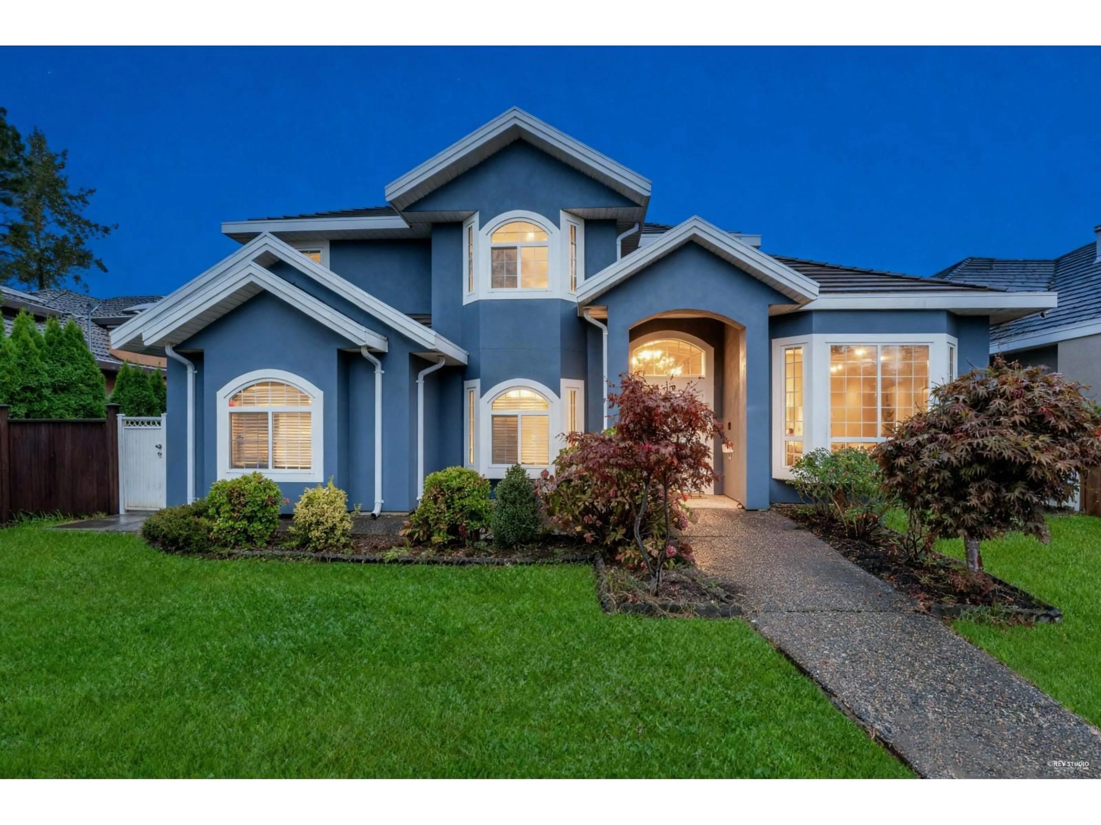 Home with vinyl exterior material, street for 15949 108, Surrey British Columbia V4N1J6