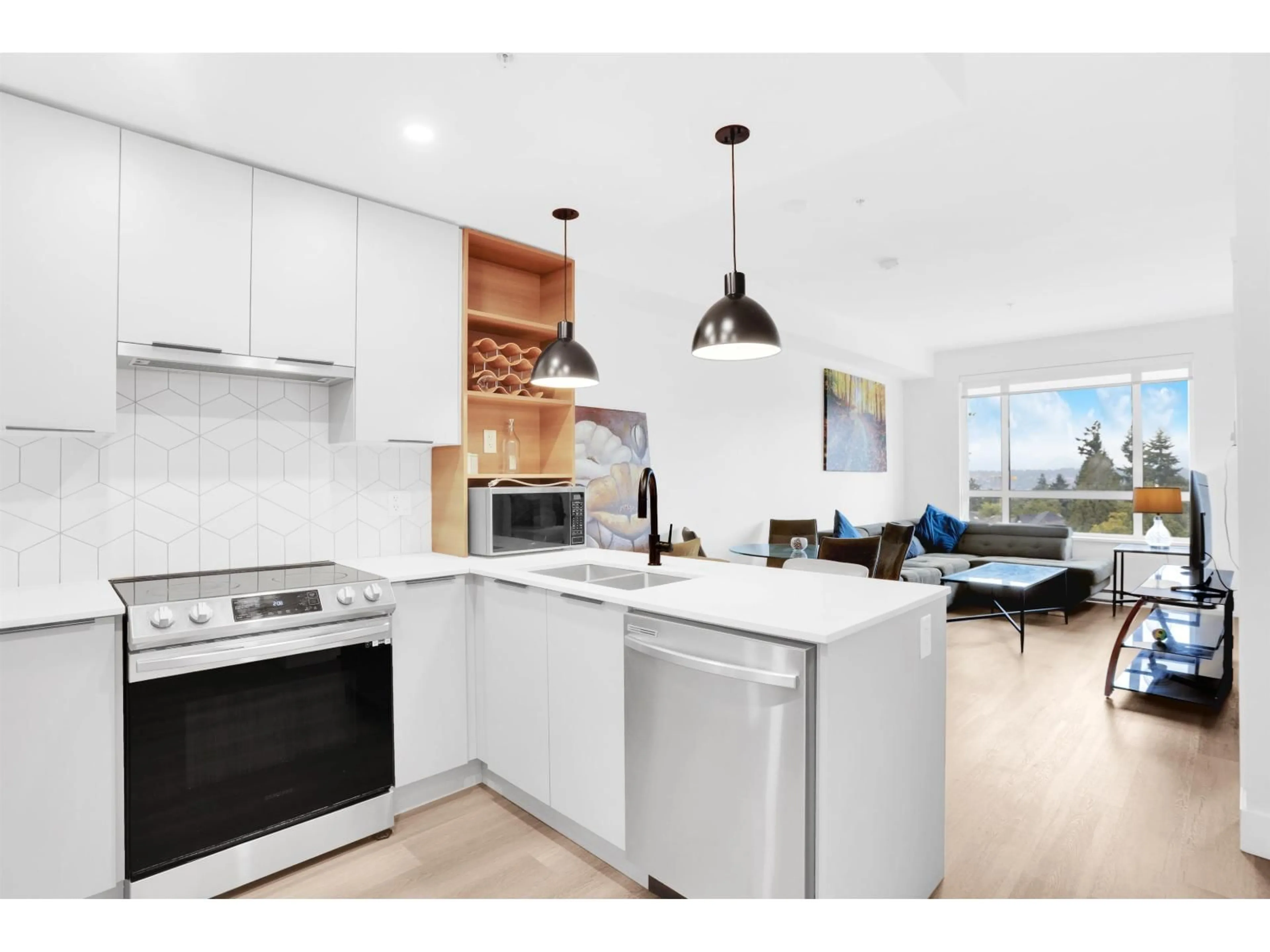 Open concept kitchen, unknown for 611 - 10778 138, Surrey British Columbia V3T4K8
