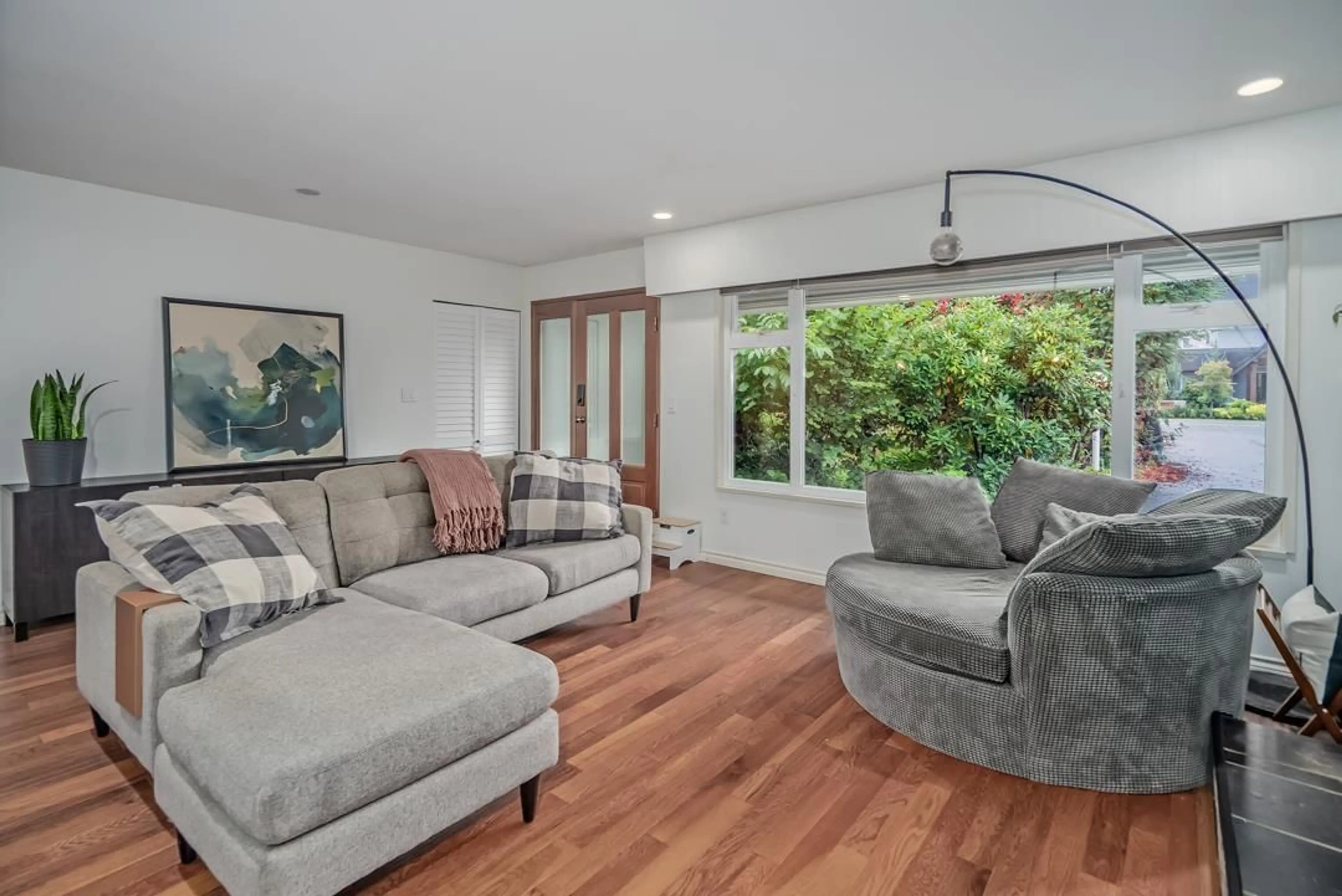 Living room with furniture, unknown for 8993 NASH, Langley British Columbia V1M2S3