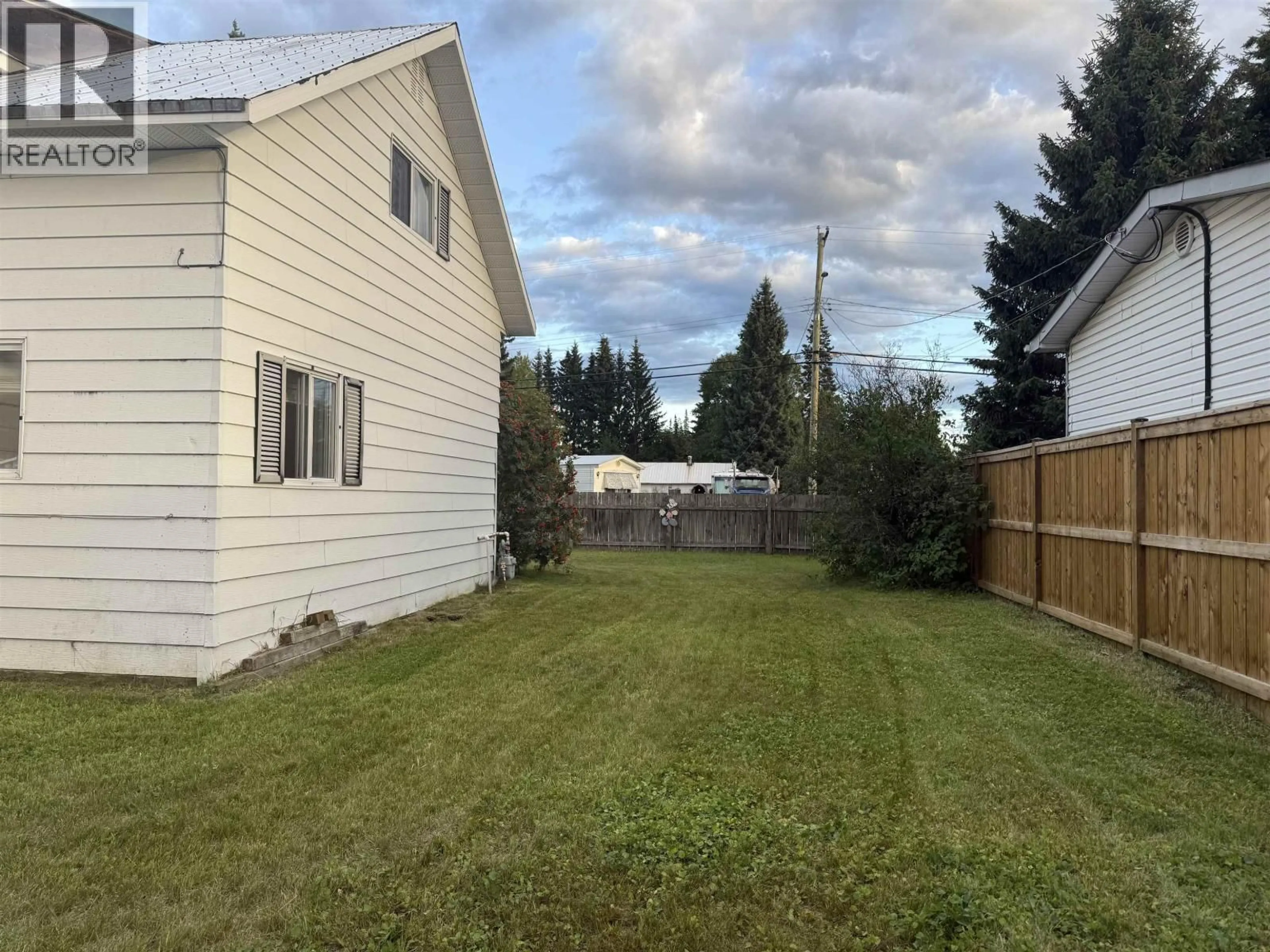 A pic from outside/outdoor area/front of a property/back of a property/a pic from drone, unknown for 3098 AUSTIN ROAD, Prince George British Columbia V2K2K7