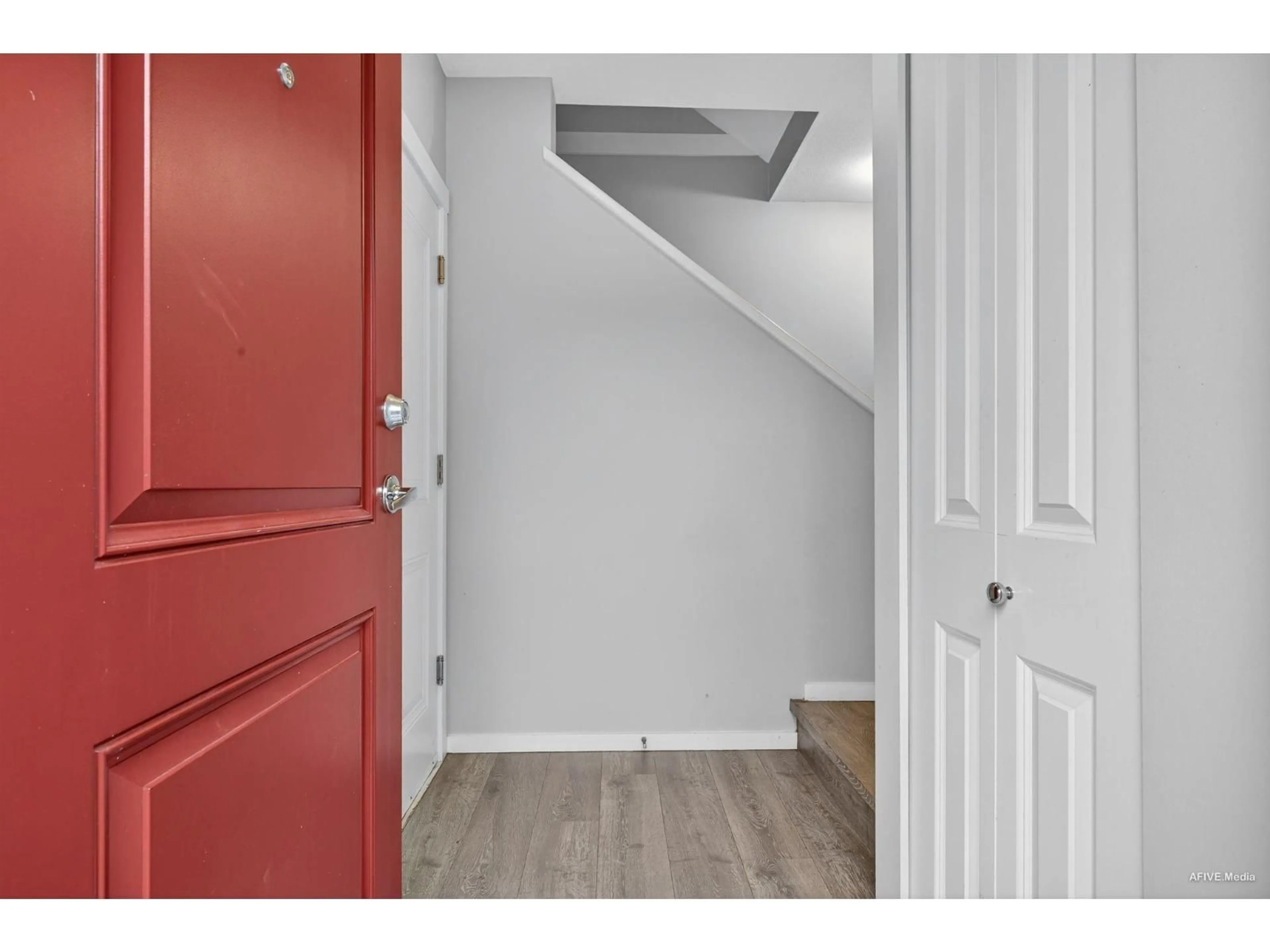 Indoor entryway for 163 - 14833 61, Surrey British Columbia V3S6T6