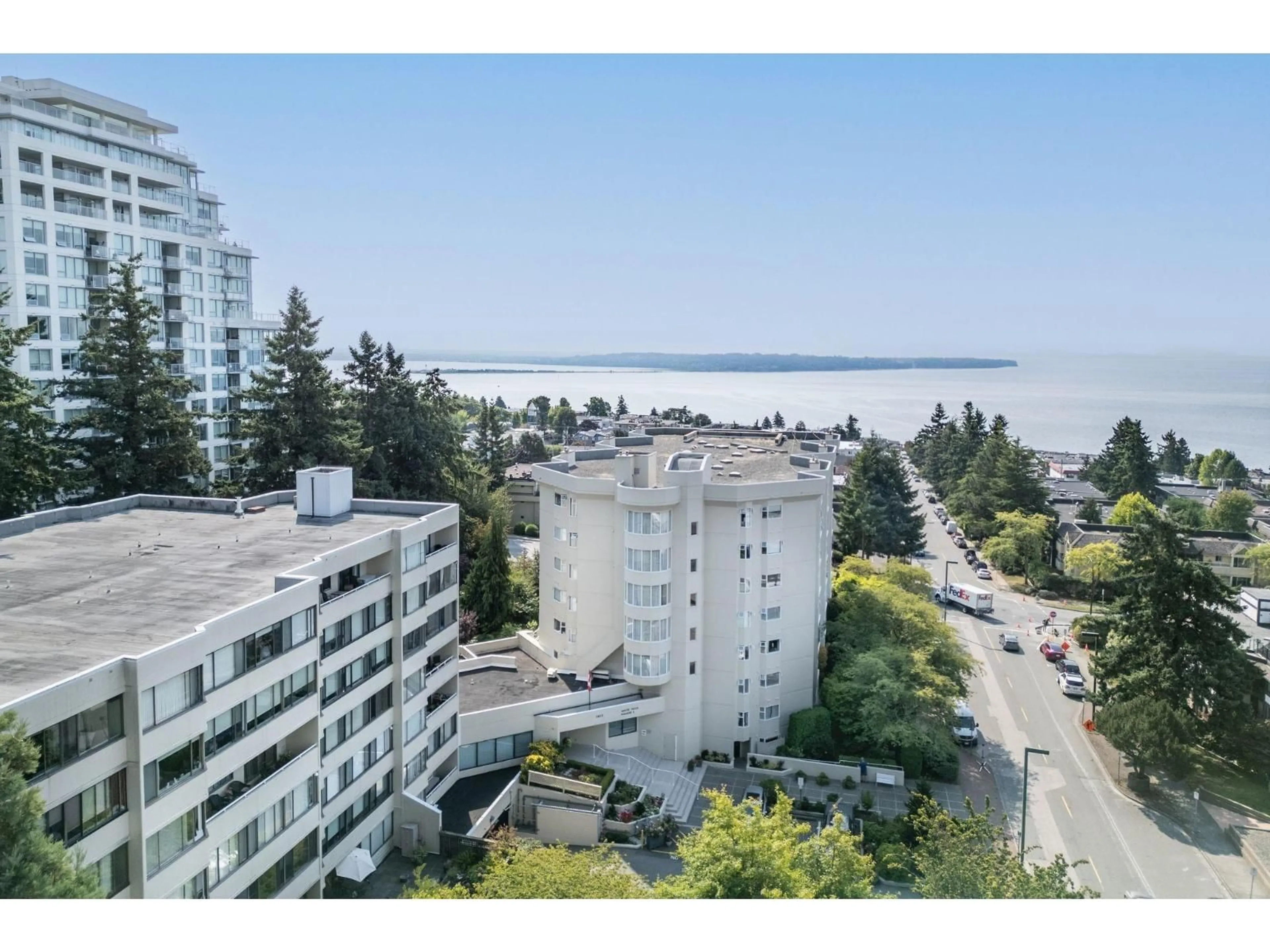 A pic from outside/outdoor area/front of a property/back of a property/a pic from drone, water/lake/river/ocean view for 301 - 1442 FOSTER, White Rock British Columbia V4B3X7