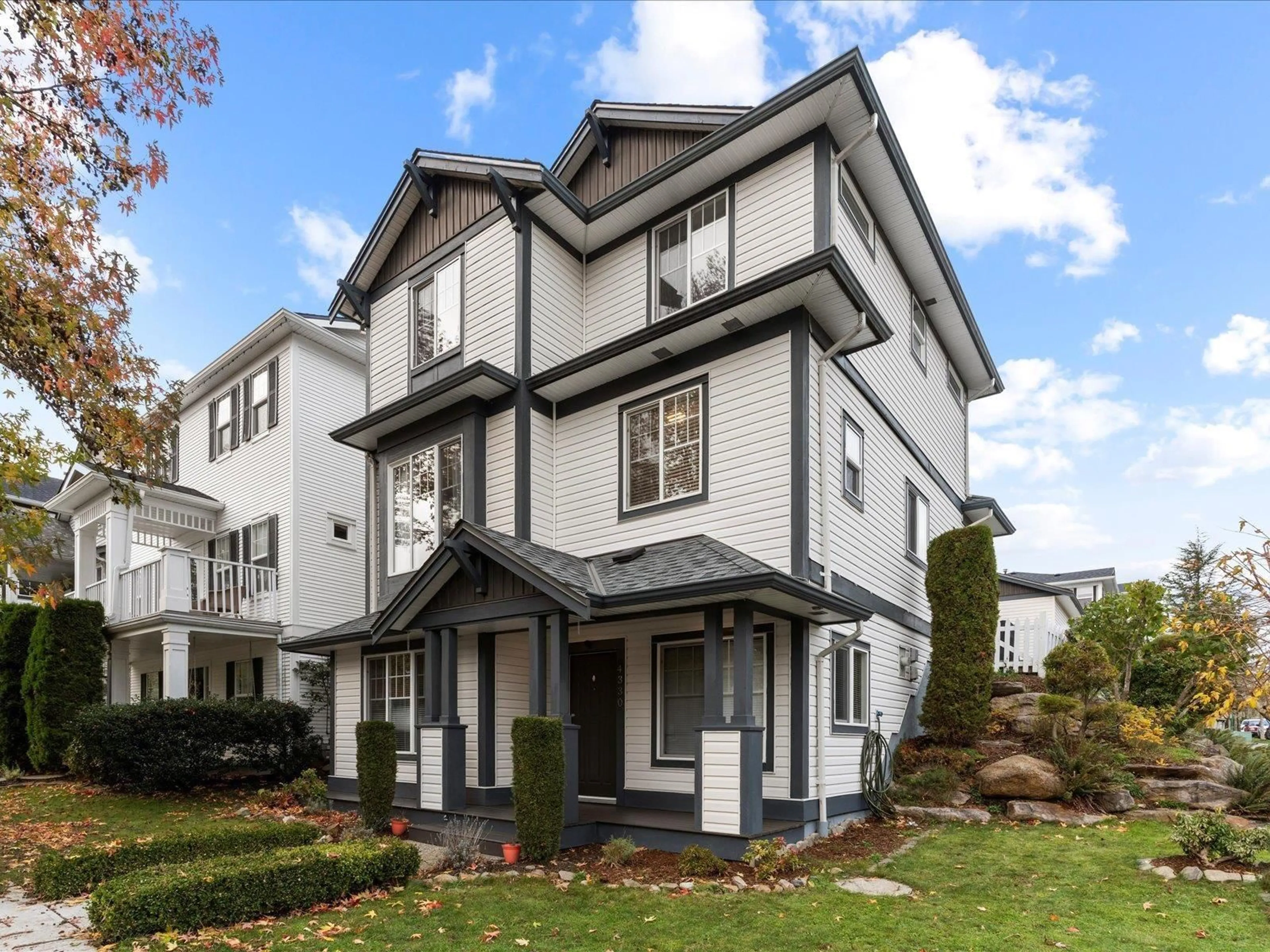 Home with vinyl exterior material, street for 4330 BILL REID, Abbotsford British Columbia V3G3C2