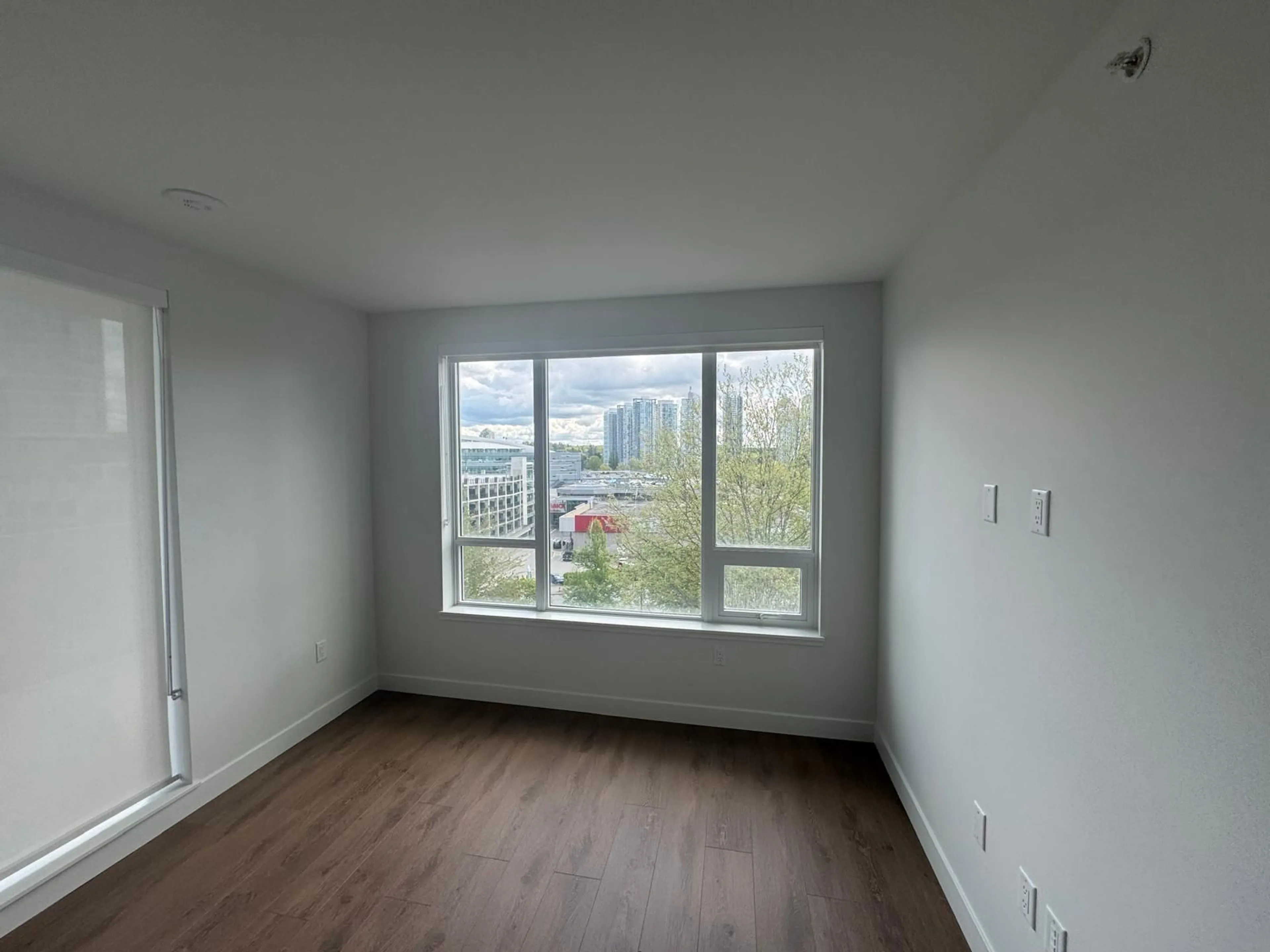 A pic of a room for 502 - 13387 OLD YALE, Surrey British Columbia V3T0V6