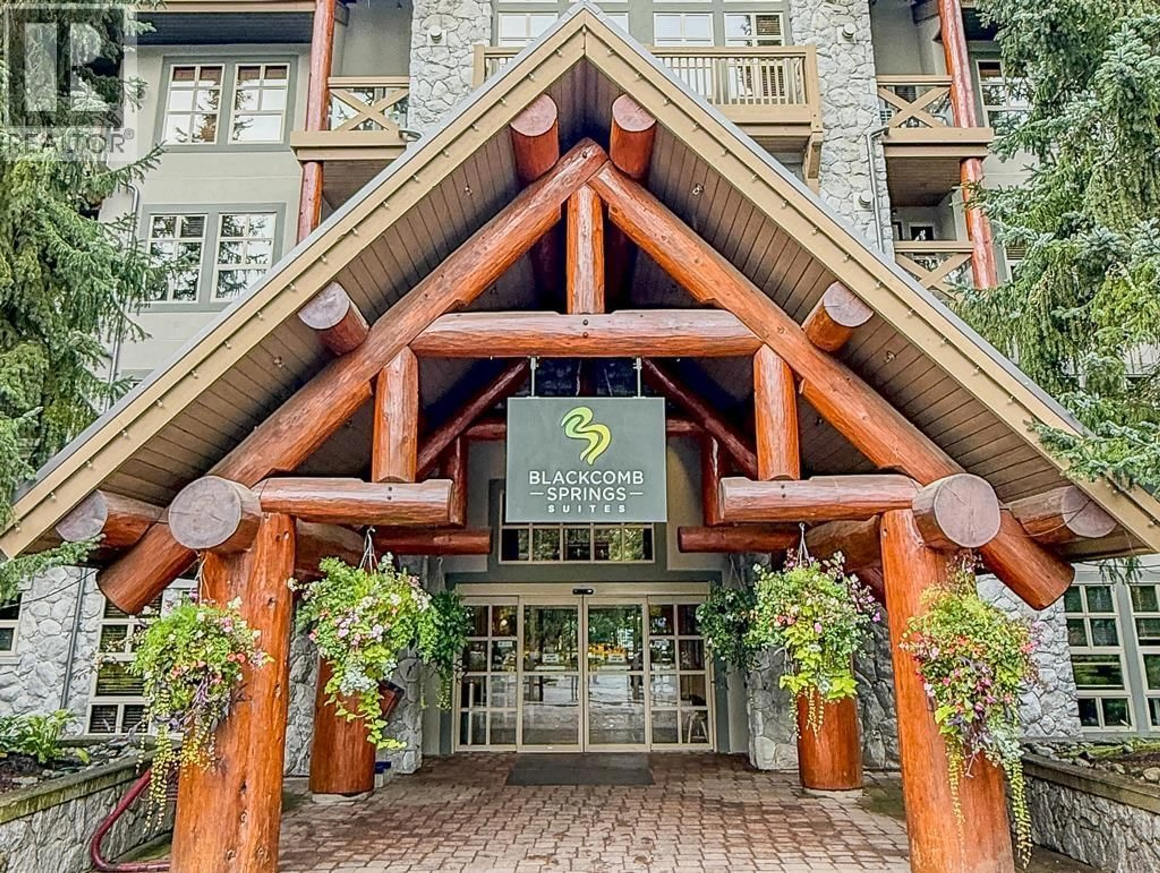 Indoor foyer for 146 - 4899 PAINTED CLIFF ROAD, Whistler British Columbia V8E1E2
