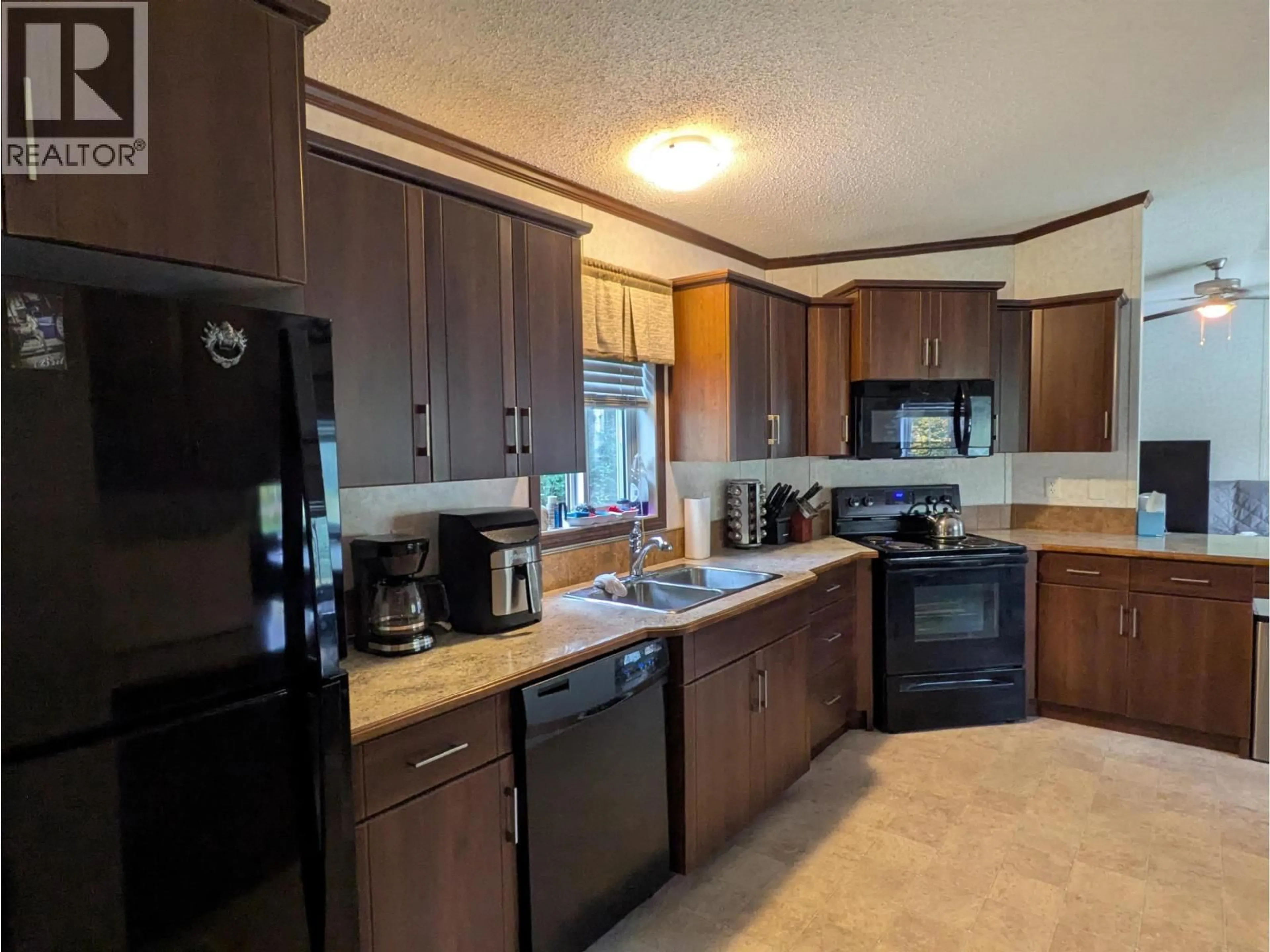 Standard kitchen, unknown for 4905 BETHAM ROAD, Prince George British Columbia V2K2T6