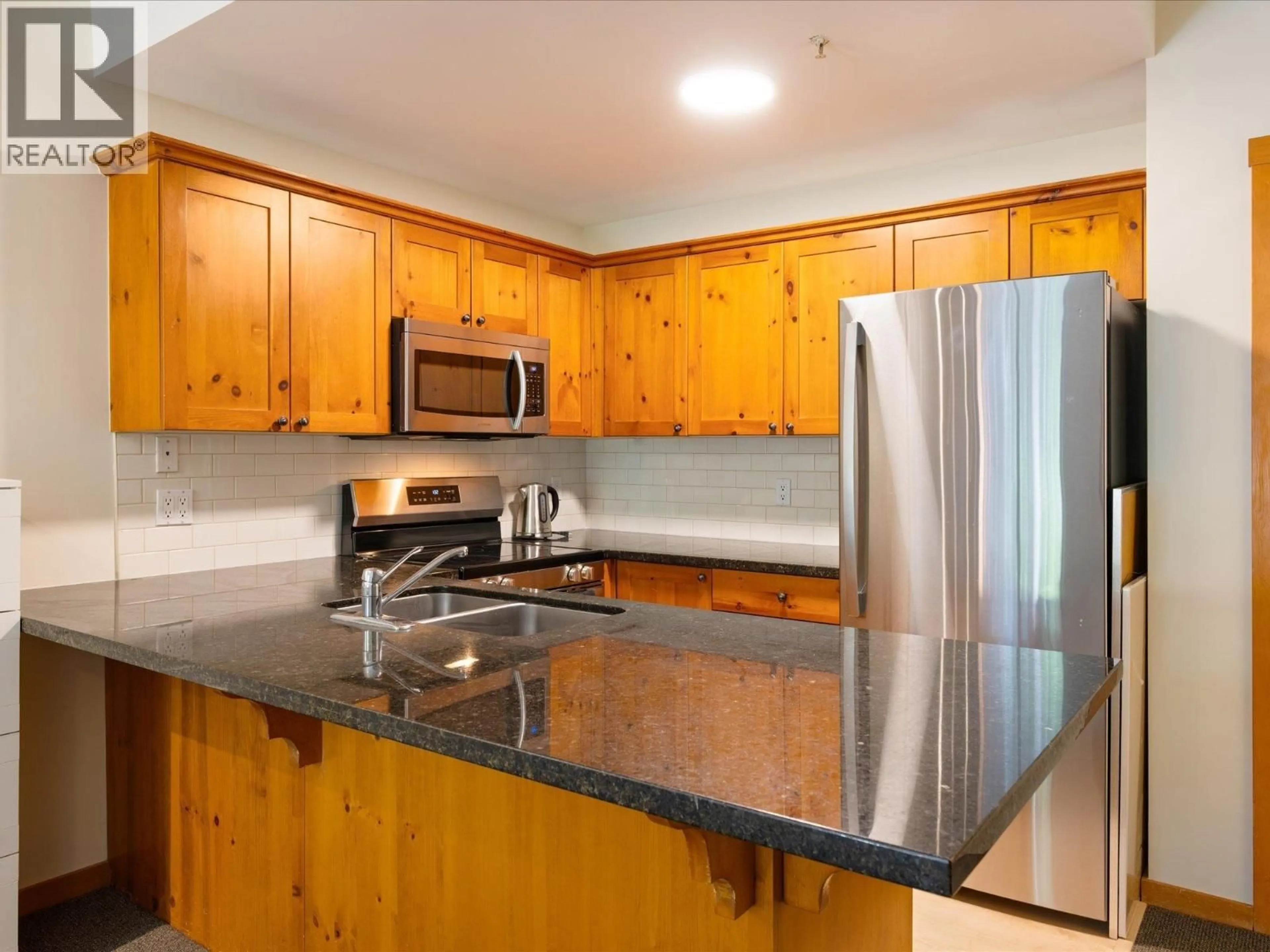Standard kitchen, unknown for 24 - 4385 NORTHLANDS BOULEVARD, Whistler British Columbia V8E1C5