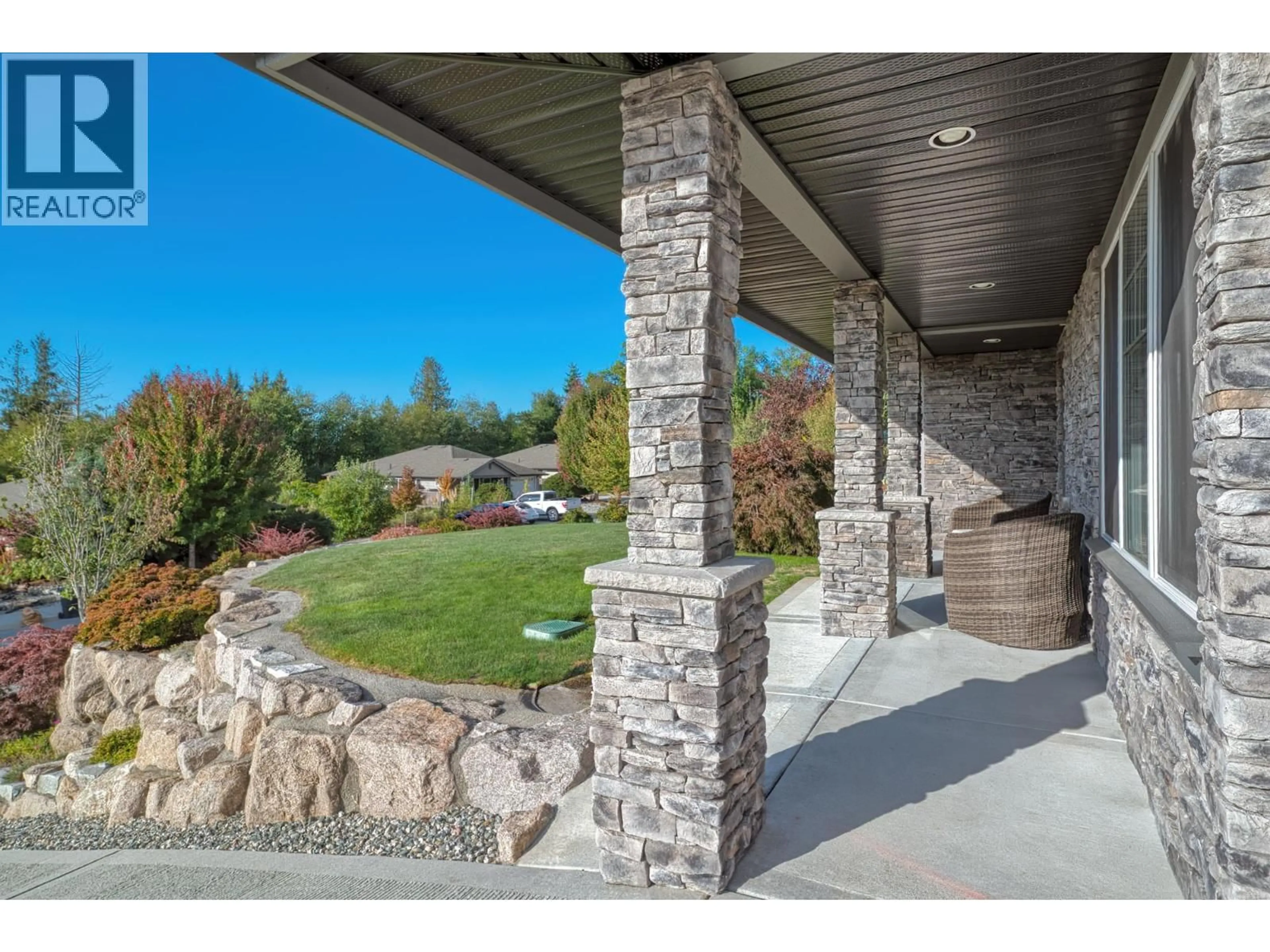 Patio, mountain view for 6252 ORACLE ROAD, Sechelt British Columbia V7Z0N7